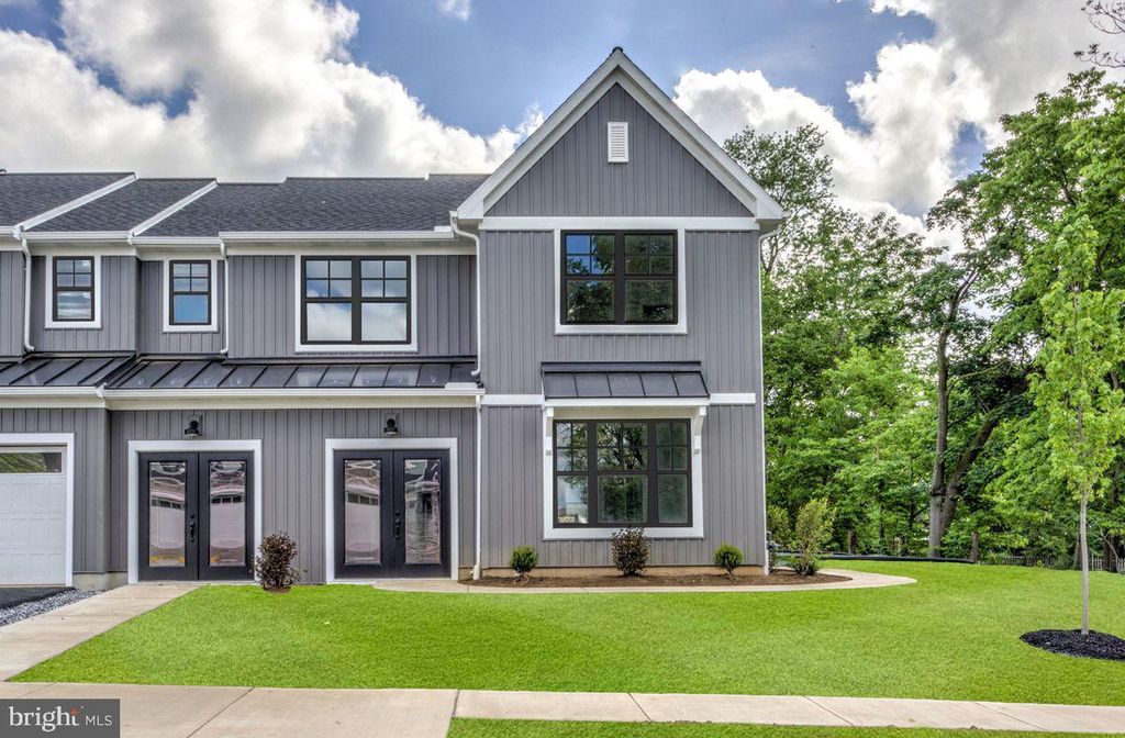 Photo of 102 Village Drive, MILLERSVILLE, PA 17551 (MLS # PALA2071972)