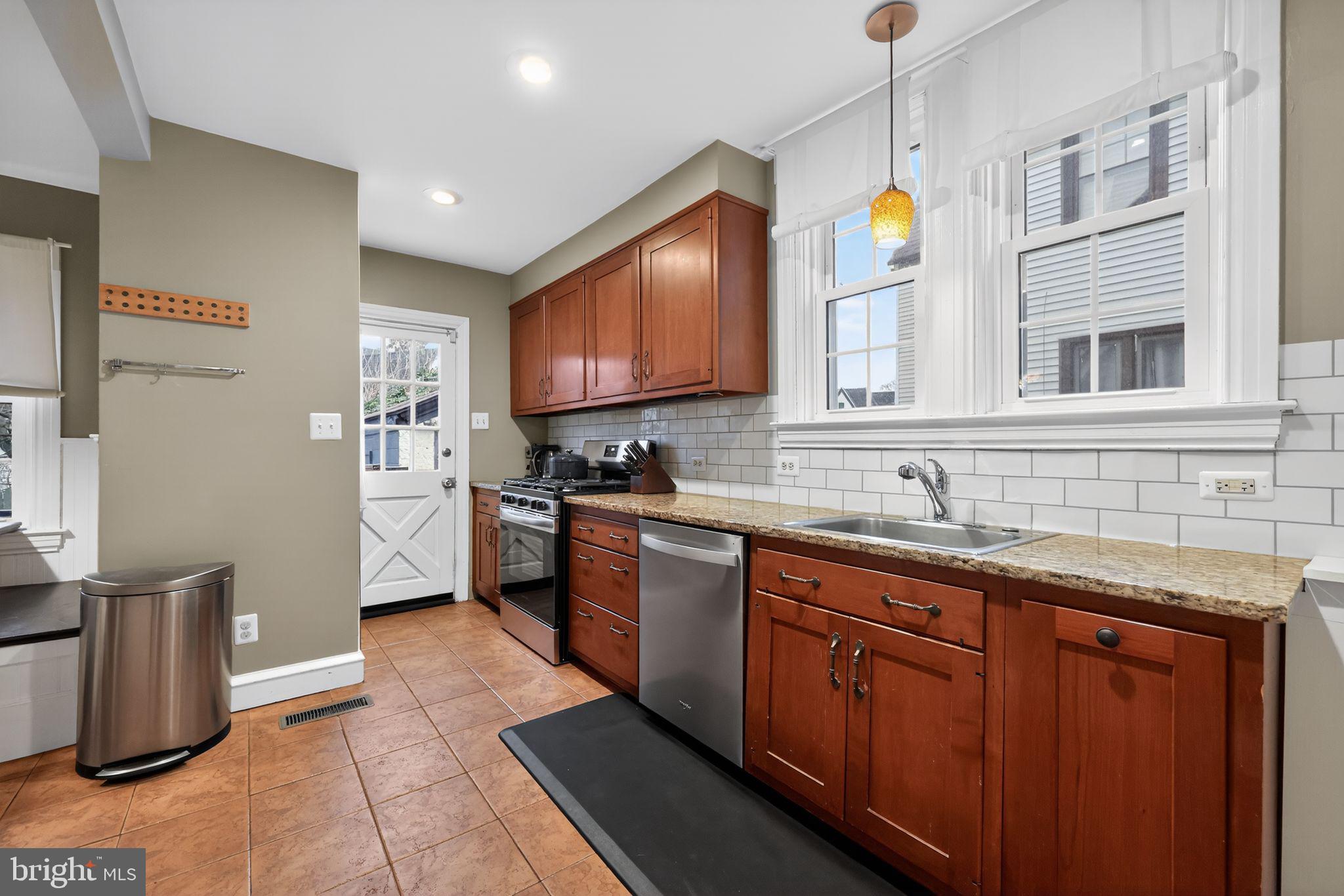 DREXEL PLAZA - Residential