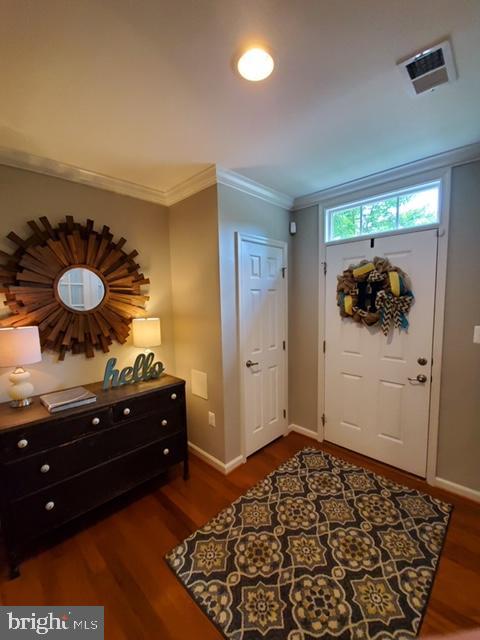 ESTATES AT ELK RUN - Residential Lease