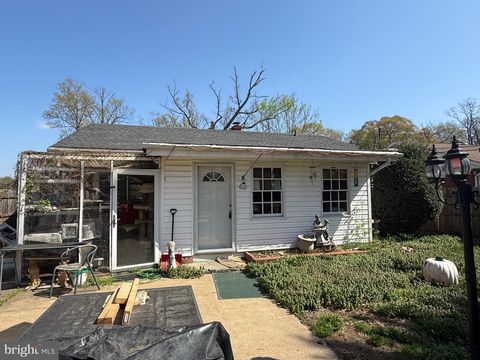 2622 GROVETON STREET ALEXANDRIA VA 22306