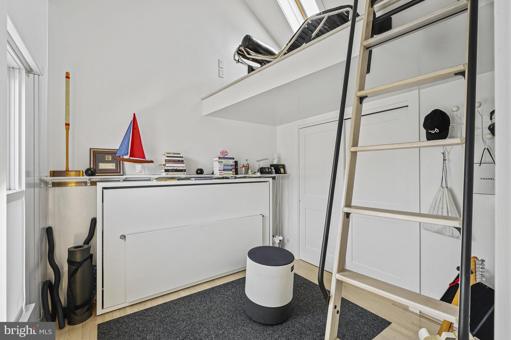 HUNTING RIDGE - Residential