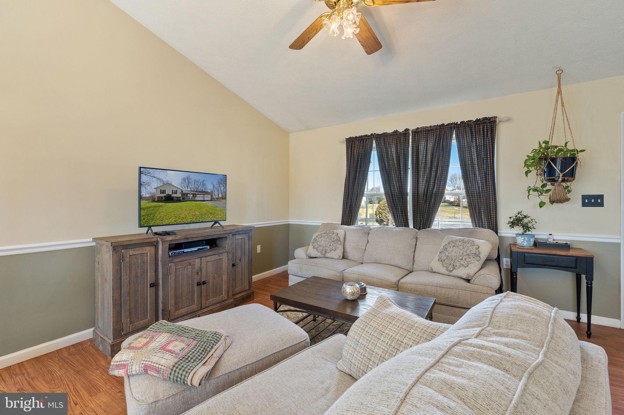 BRIAR RUN - Residential