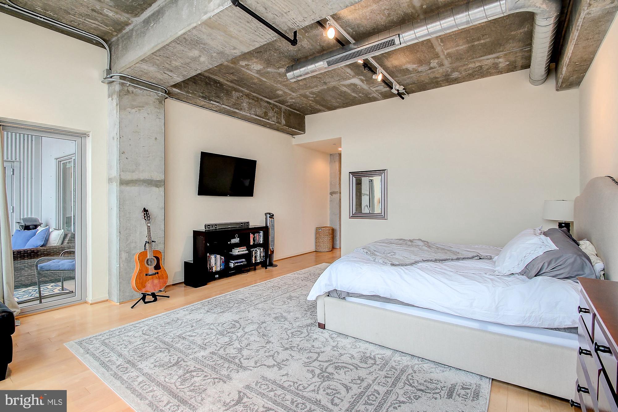 LOCUST POINT - Residential Lease