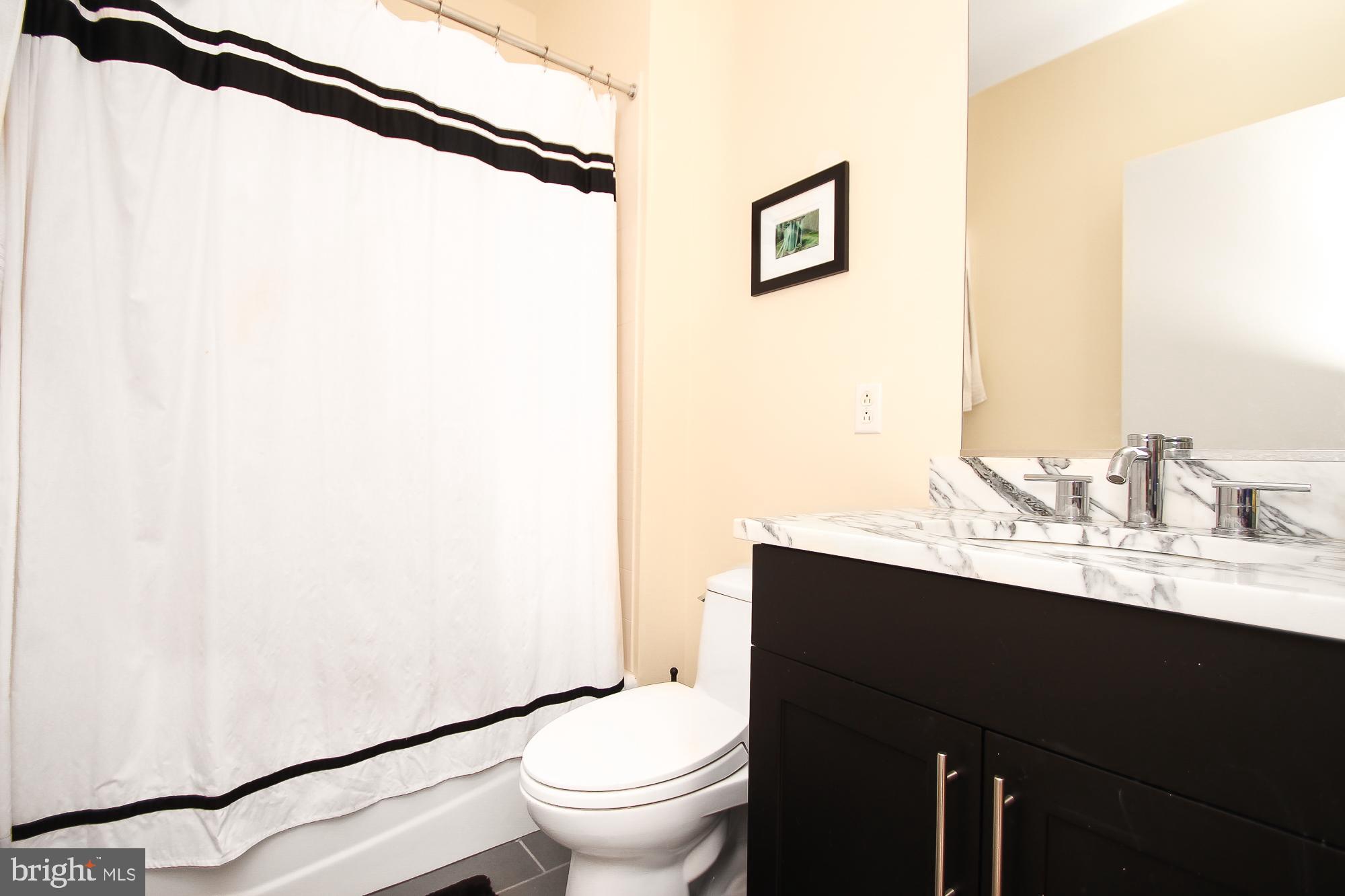 LOCUST POINT - Residential Lease