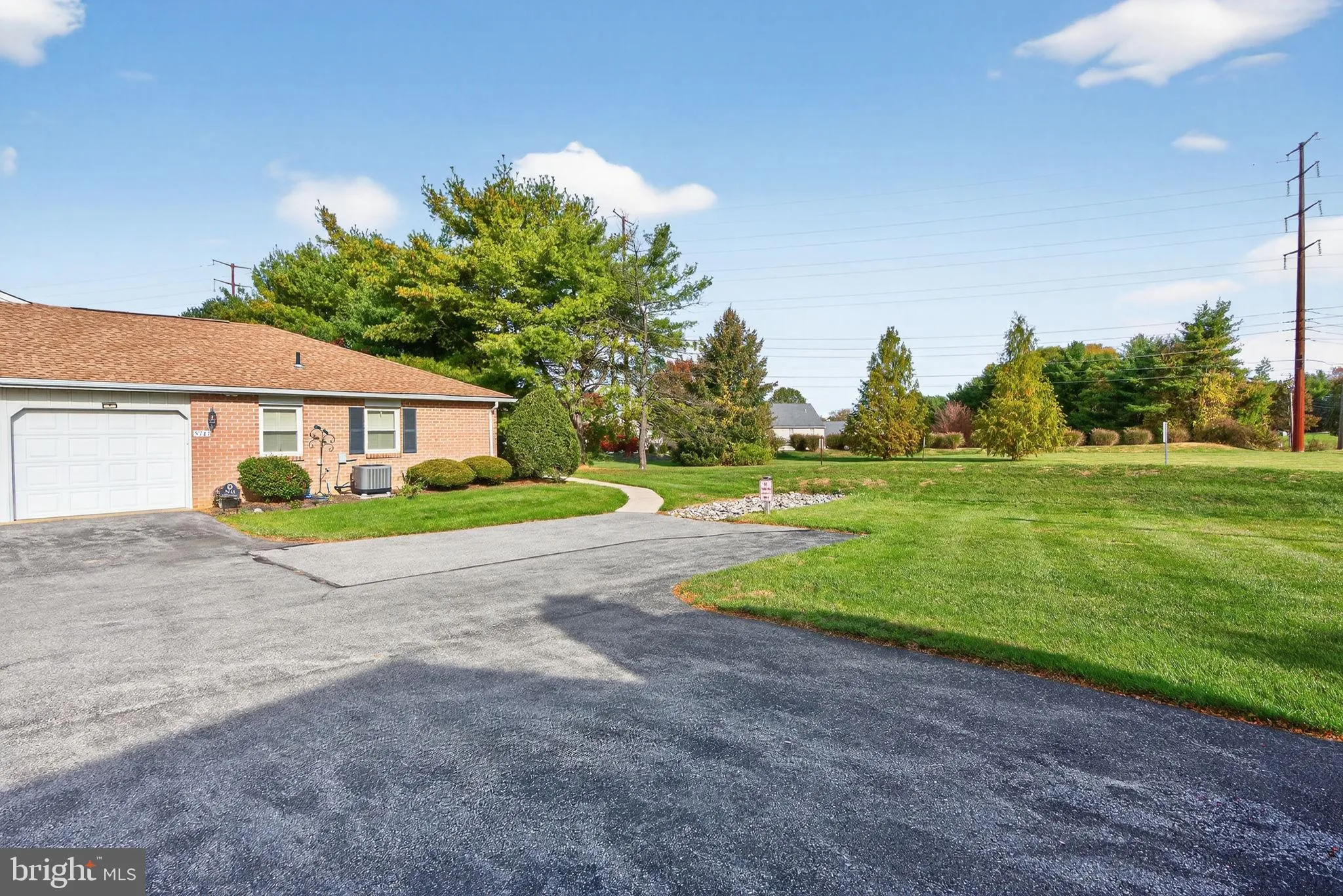 Macungie, Pennsylvania 18062, United States, 2 Bedrooms Bedrooms, ,2 BathroomsBathrooms,Residential,Pending,253025