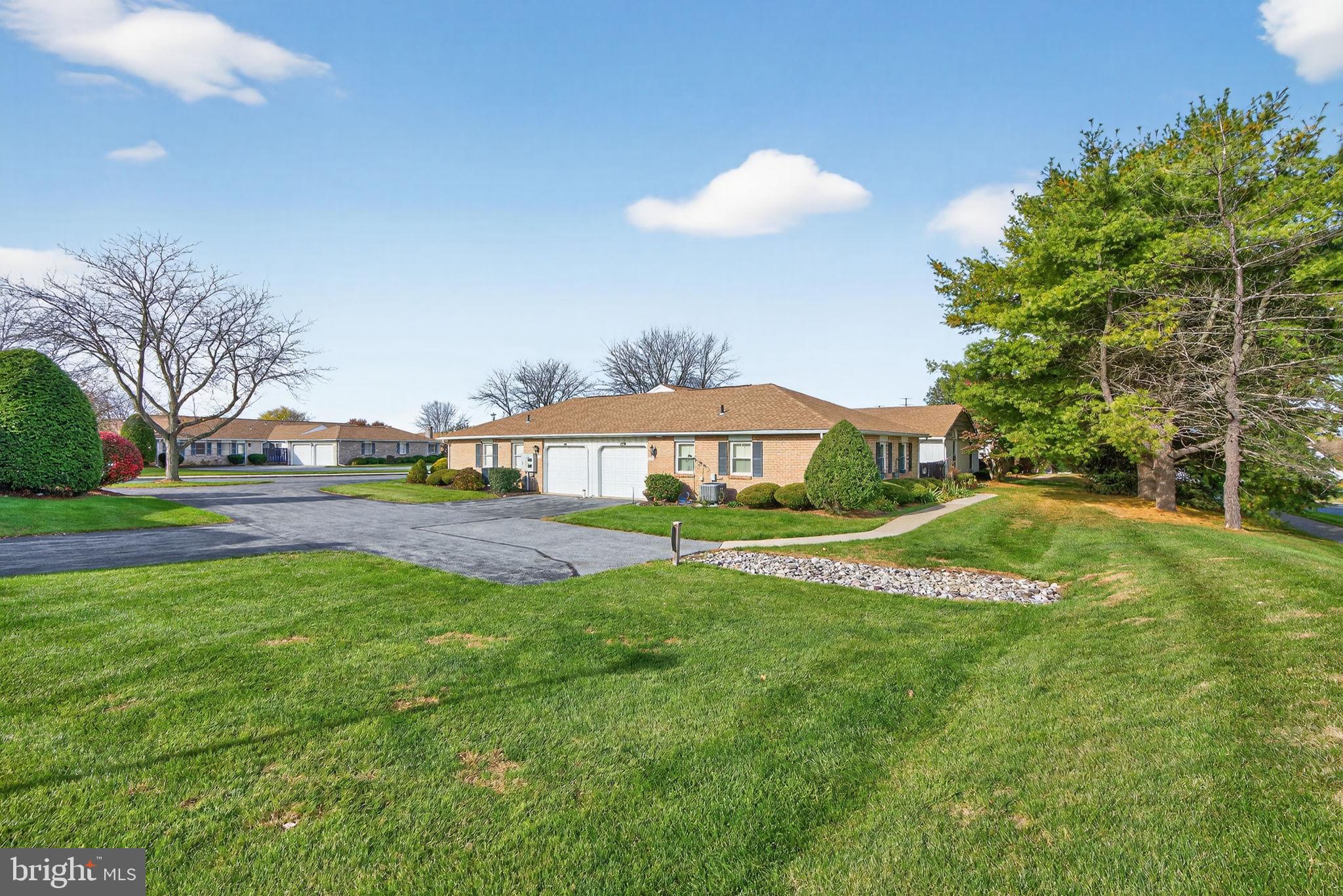 FAIRWAYS AT BROOKSID - Residential