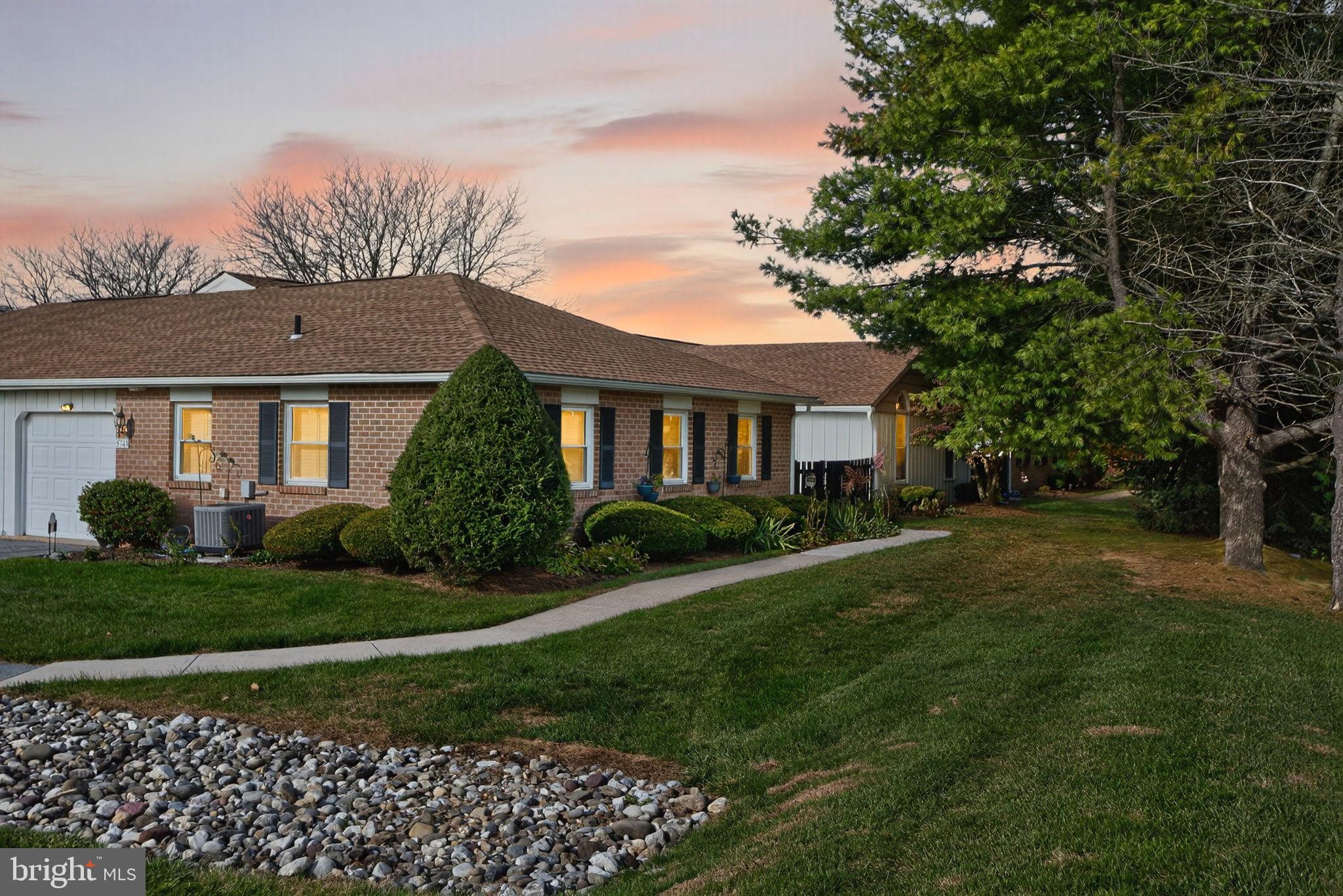 FAIRWAYS AT BROOKSID - Residential