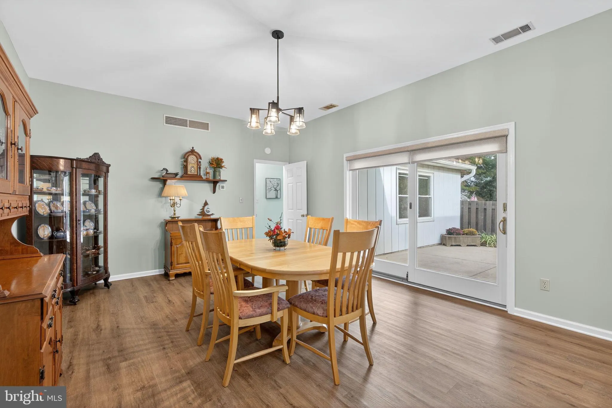 Macungie, Pennsylvania 18062, United States, 2 Bedrooms Bedrooms, ,2 BathroomsBathrooms,Residential,Pending,253025