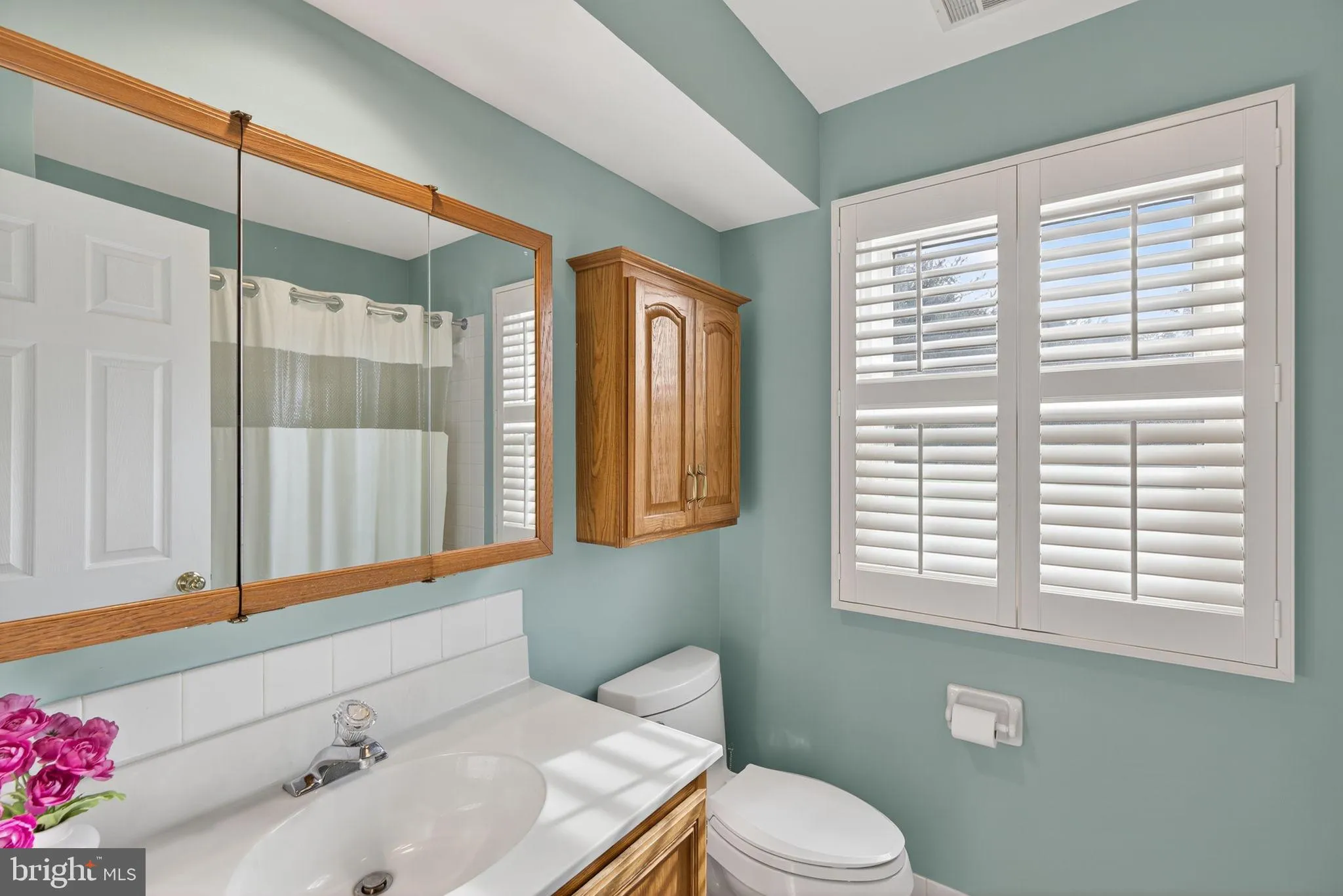 Macungie, Pennsylvania 18062, United States, 2 Bedrooms Bedrooms, ,2 BathroomsBathrooms,Residential,Pending,253025