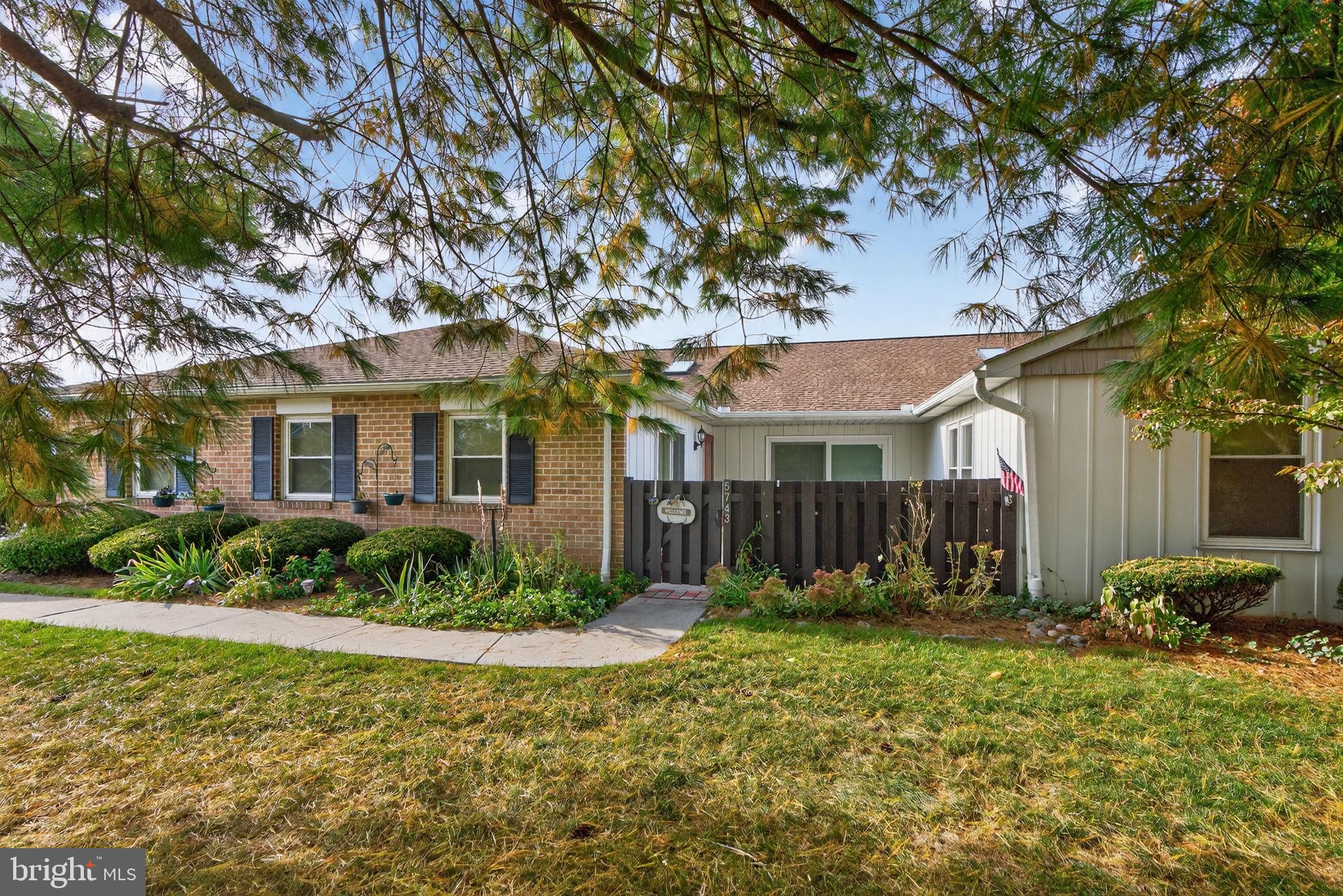 FAIRWAYS AT BROOKSID - Residential