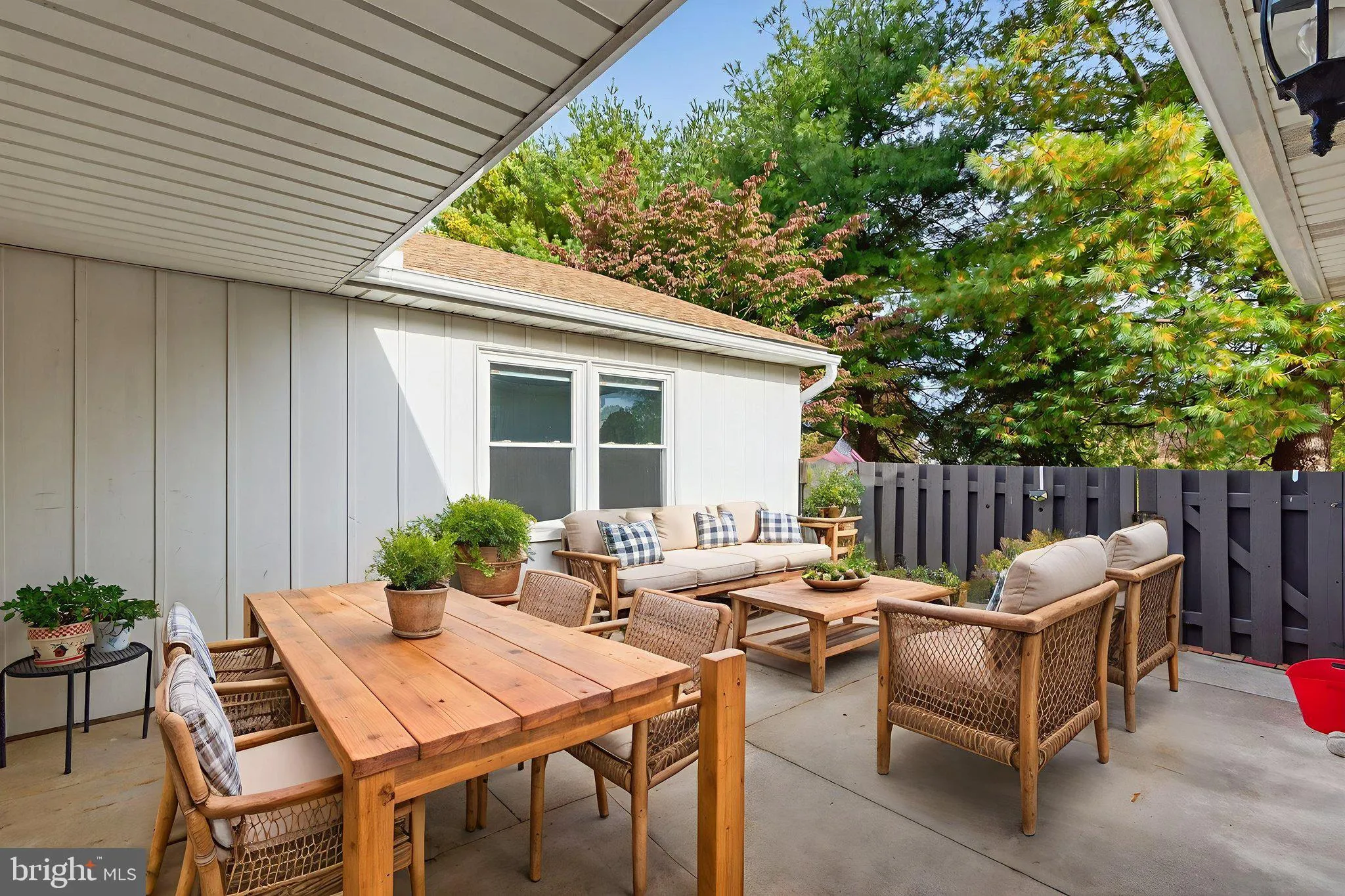 Macungie, Pennsylvania 18062, United States, 2 Bedrooms Bedrooms, ,2 BathroomsBathrooms,Residential,Pending,253025