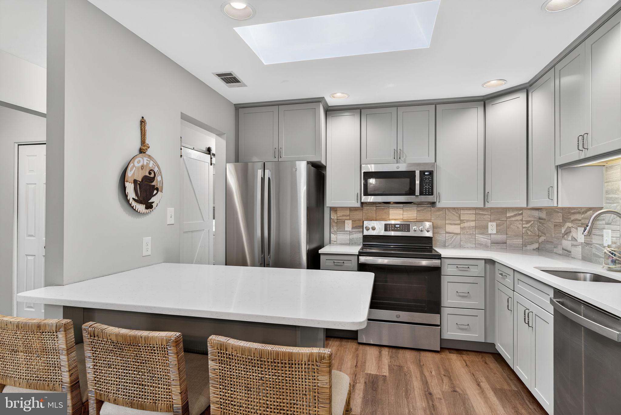 FAIRWAYS AT BROOKSID - Residential