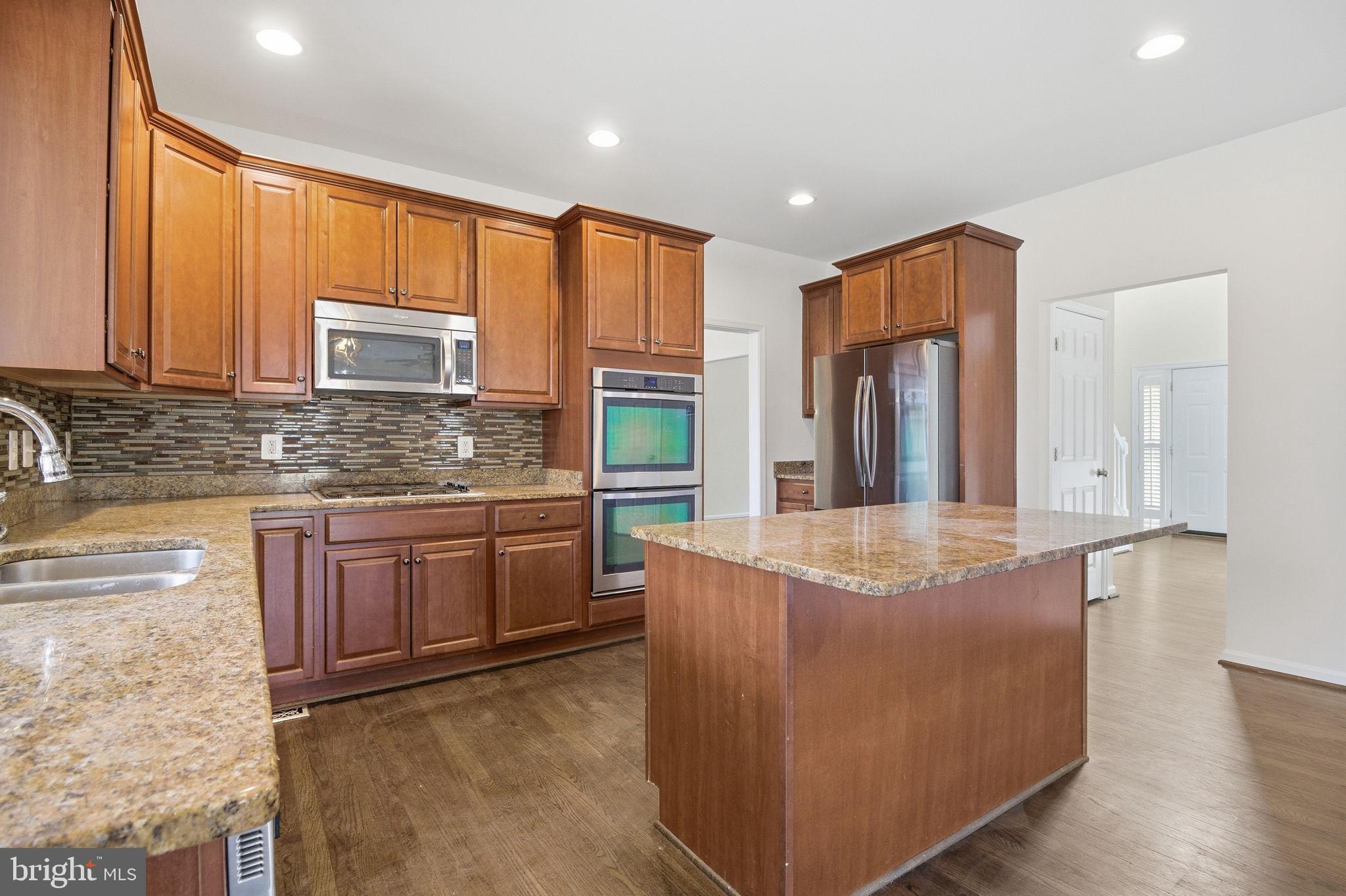 950 GROUSE POINTE DRIVE