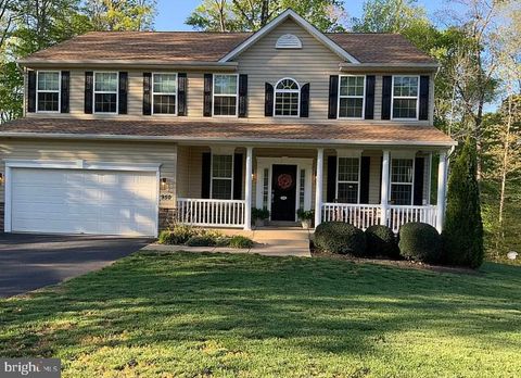 Photo of 950 Grouse Pointe Drive, STAFFORD, VA 22556 (MLS # VAST2047176)