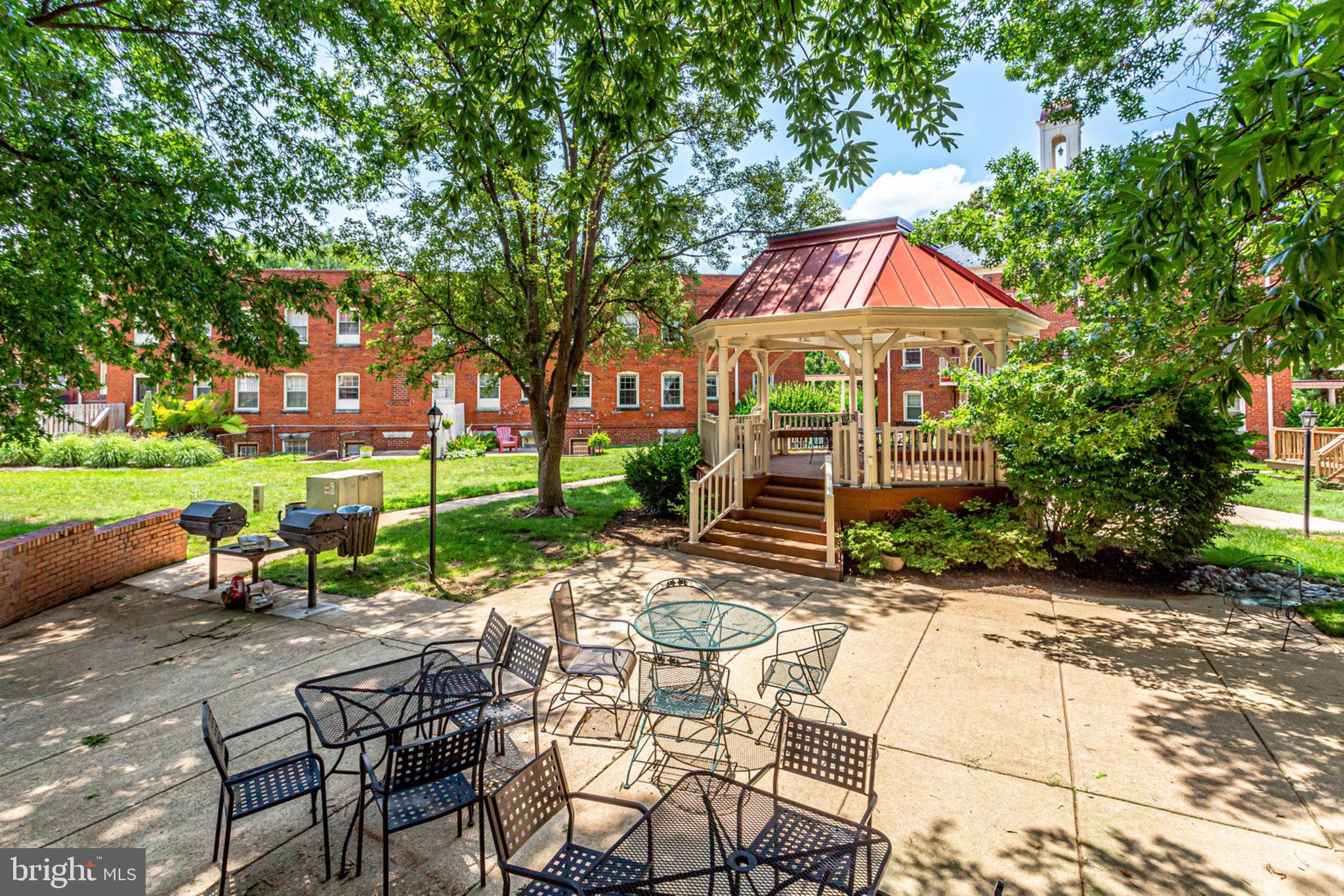 HARBOR TERRACE - Residential