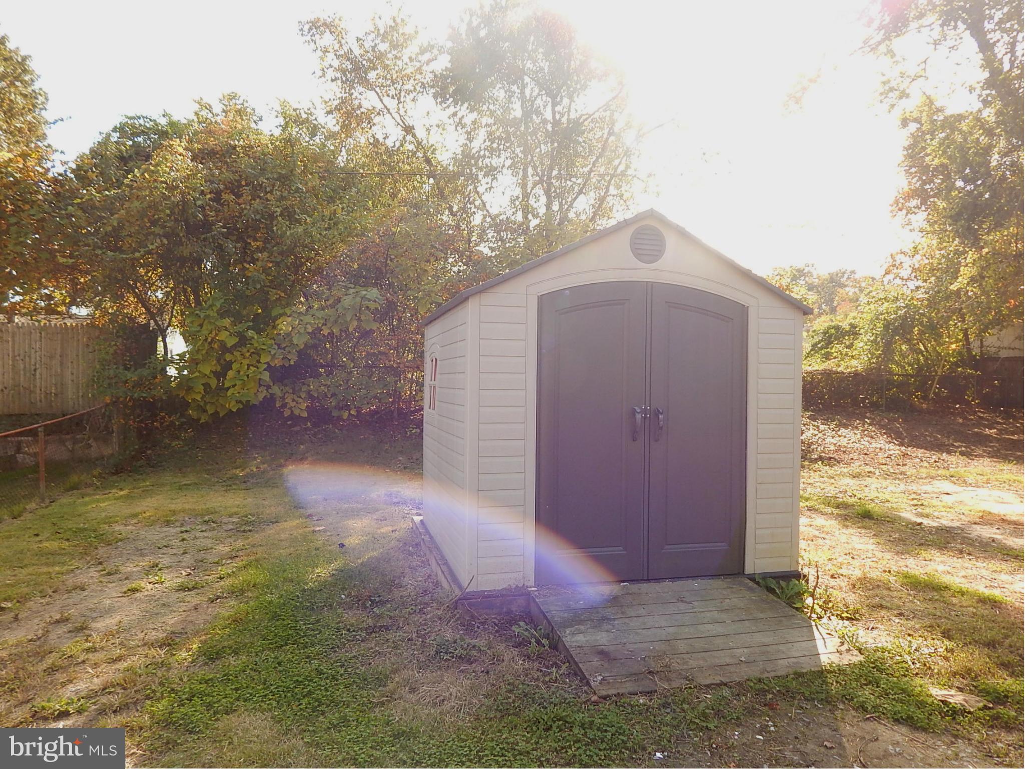 PASADENA MANOR - Residential