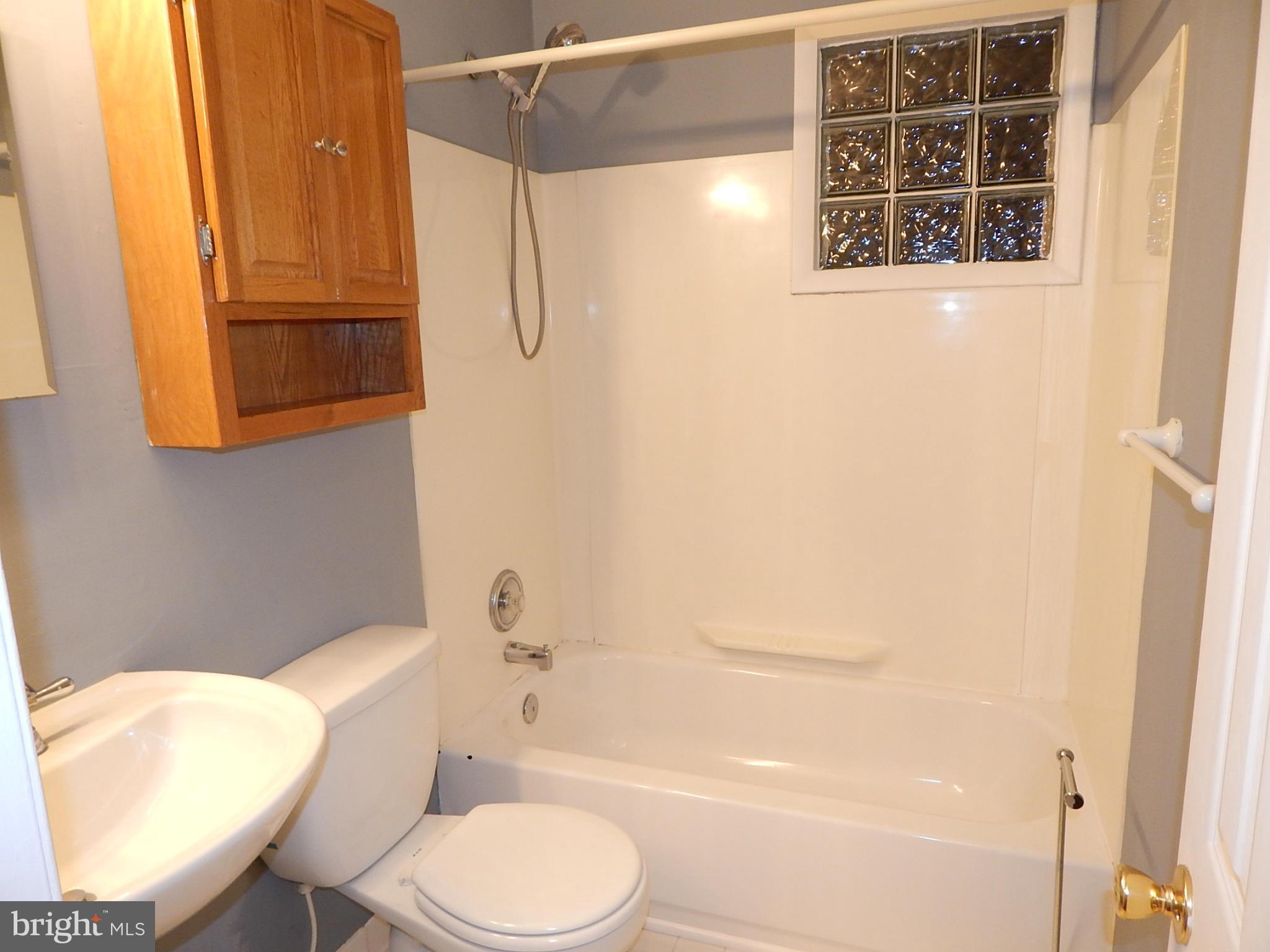 PASADENA MANOR - Residential