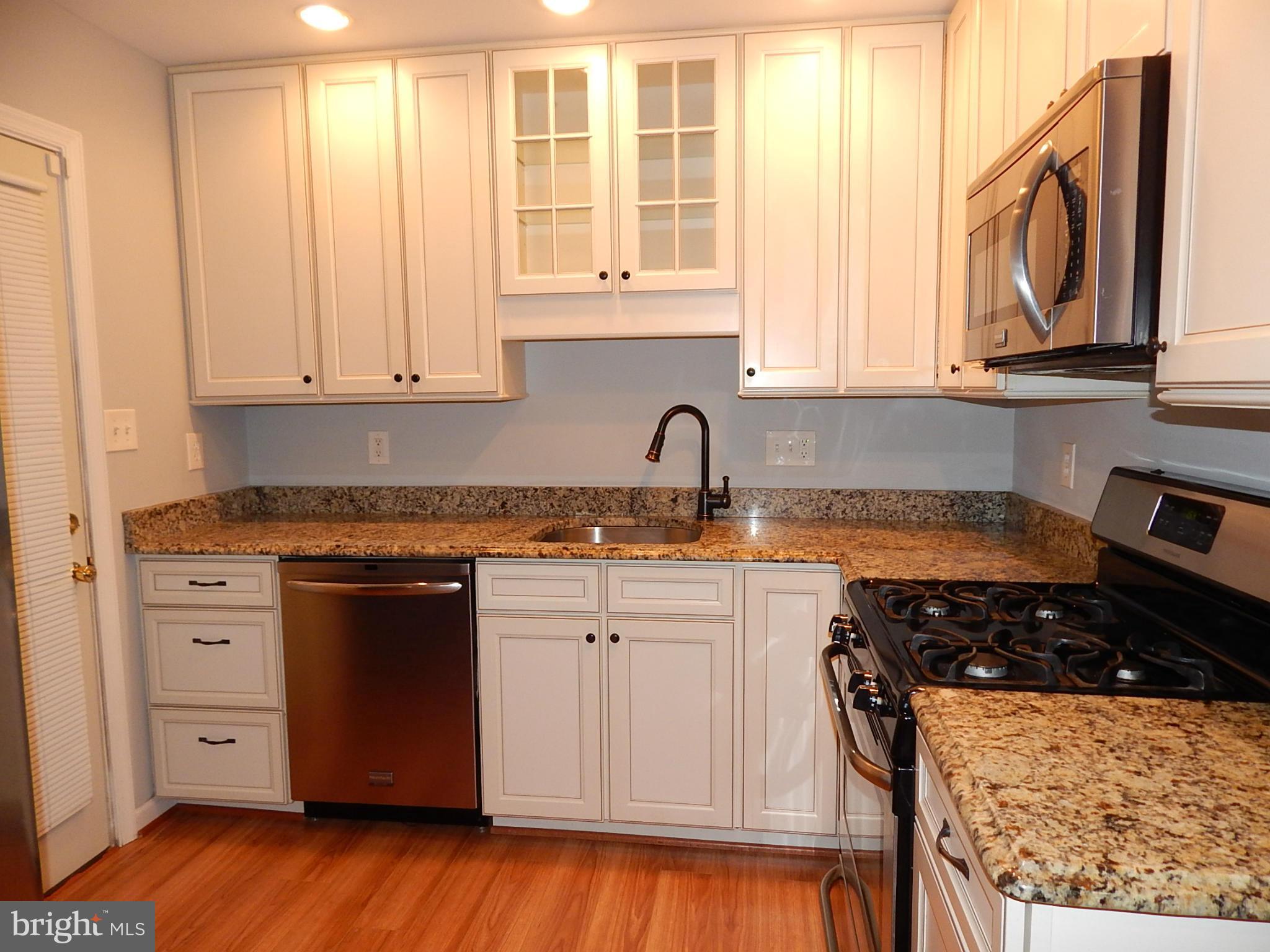 PASADENA MANOR - Residential