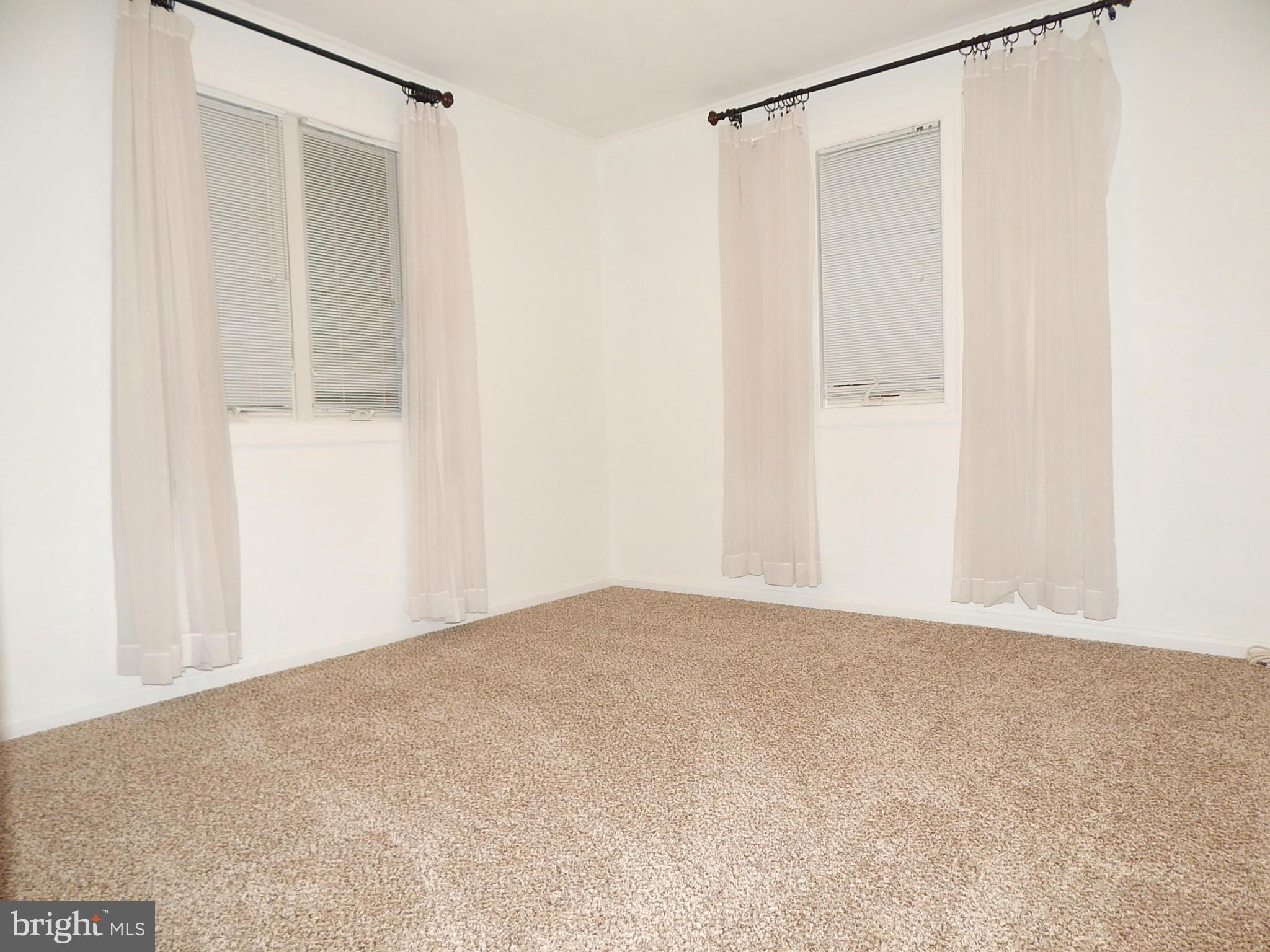 PASADENA MANOR - Residential