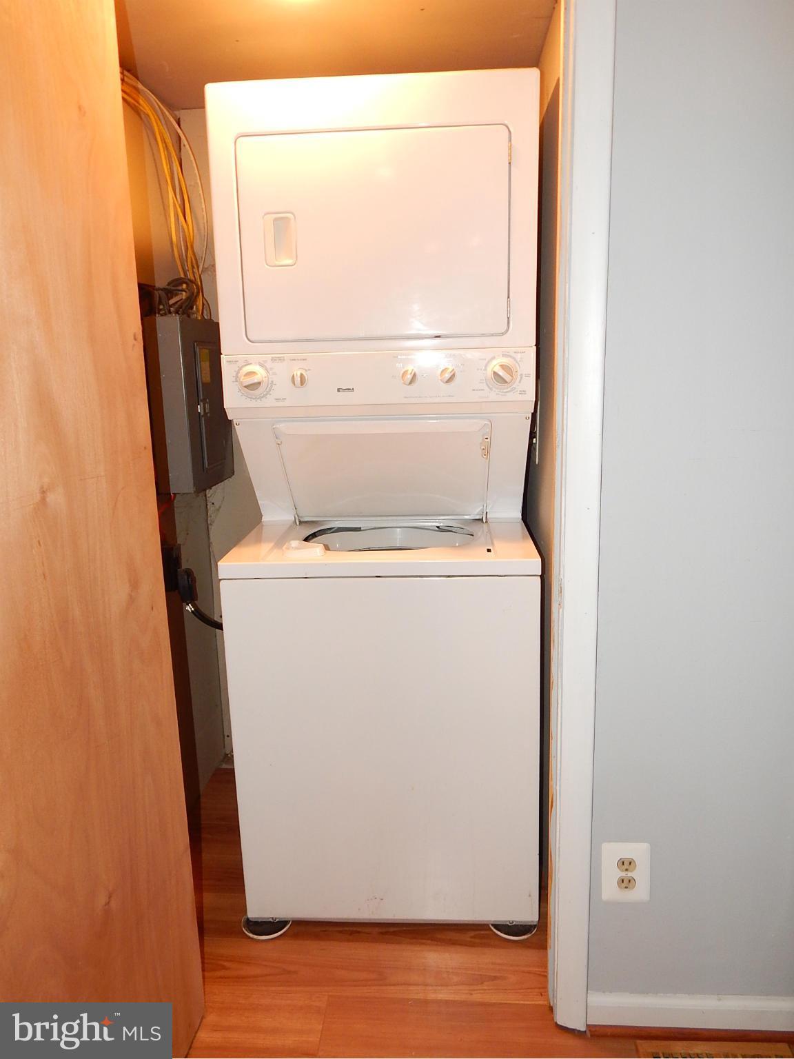 PASADENA MANOR - Residential