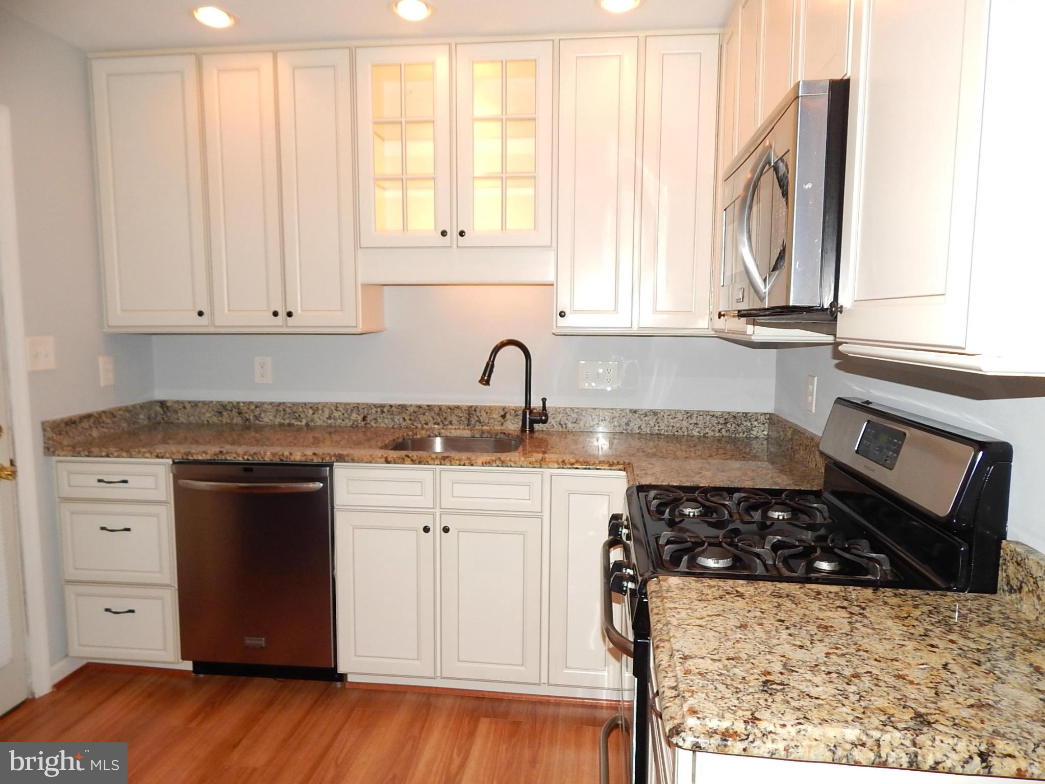 PASADENA MANOR - Residential