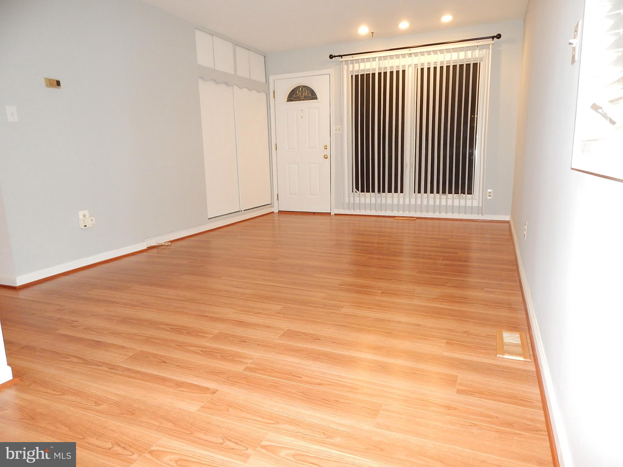 PASADENA MANOR - Residential