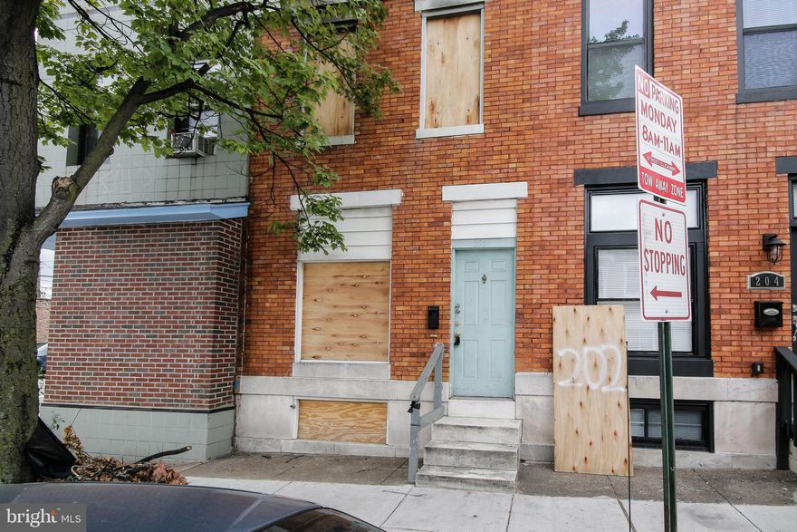 Excellent investment opportunity.  Perfect for a Fix n' Flip or buy and hold.  Our team specializes in working with in and out of state investors!  Please call/text Shraga at 443-844-1020 or email shraga@themdteam.com