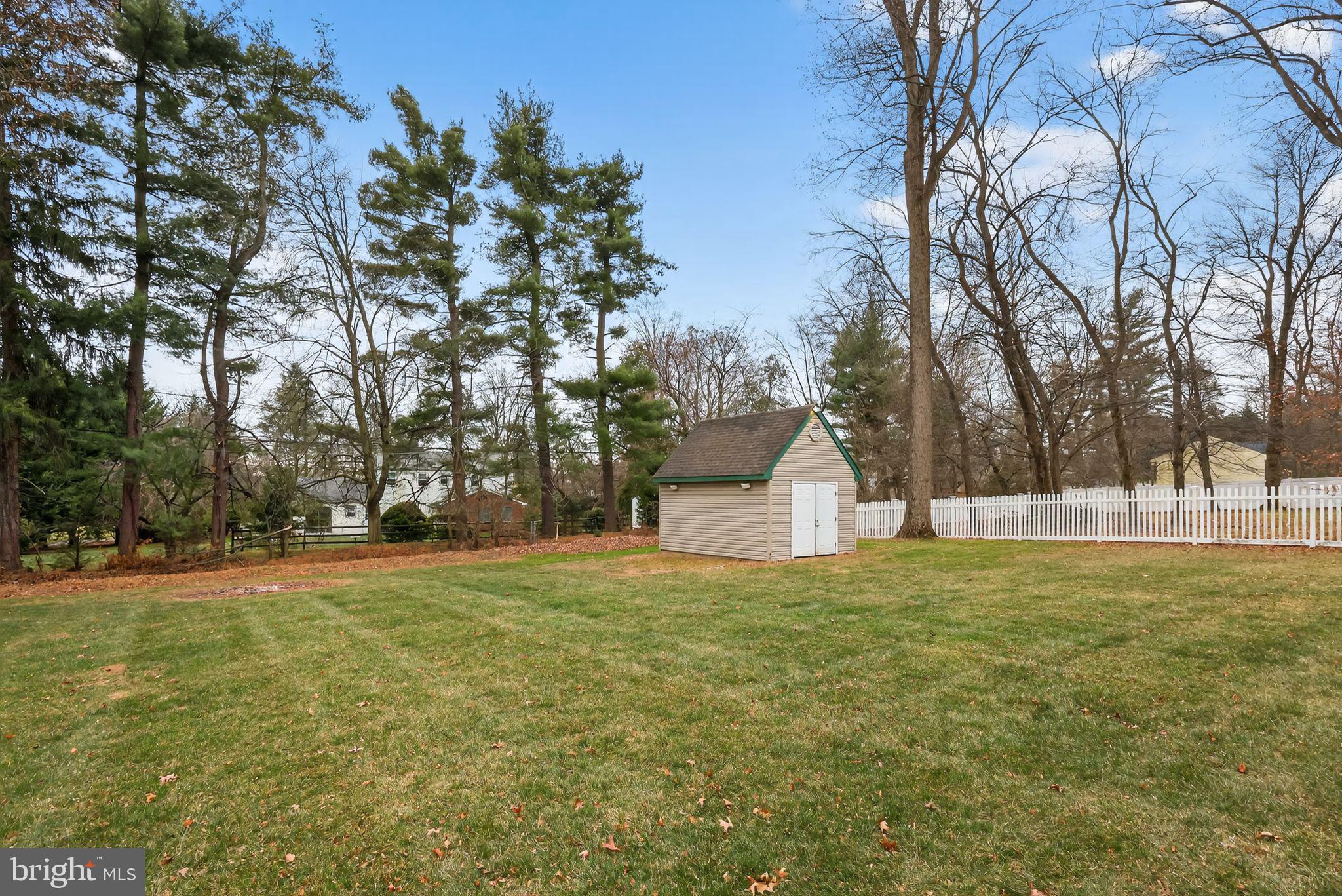 NORTHAMPTON HILLS - Residential