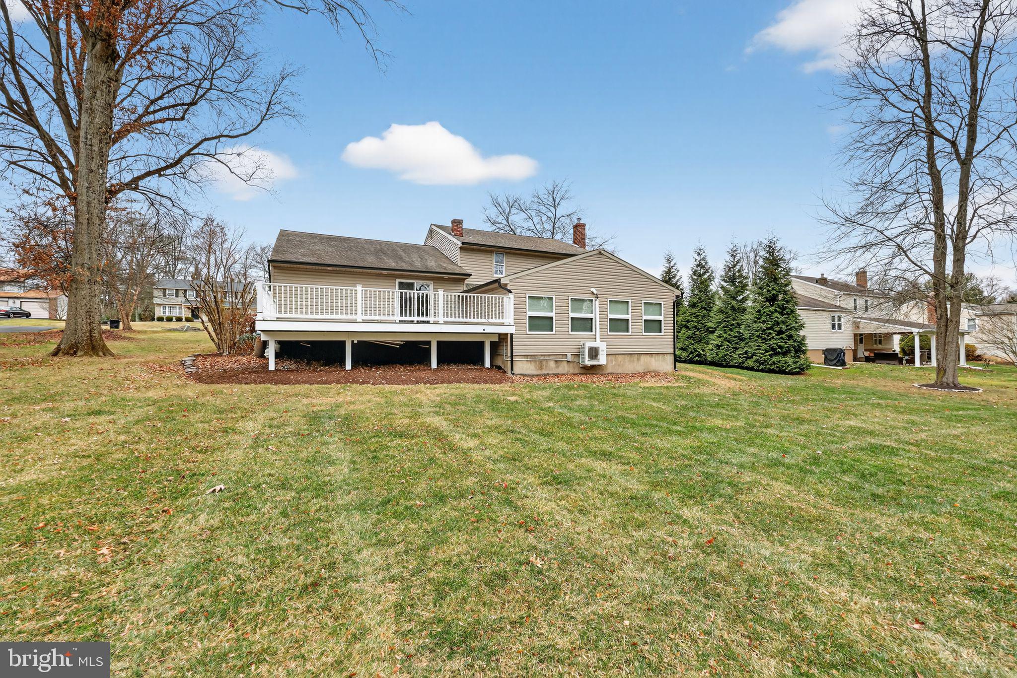 NORTHAMPTON HILLS - Residential