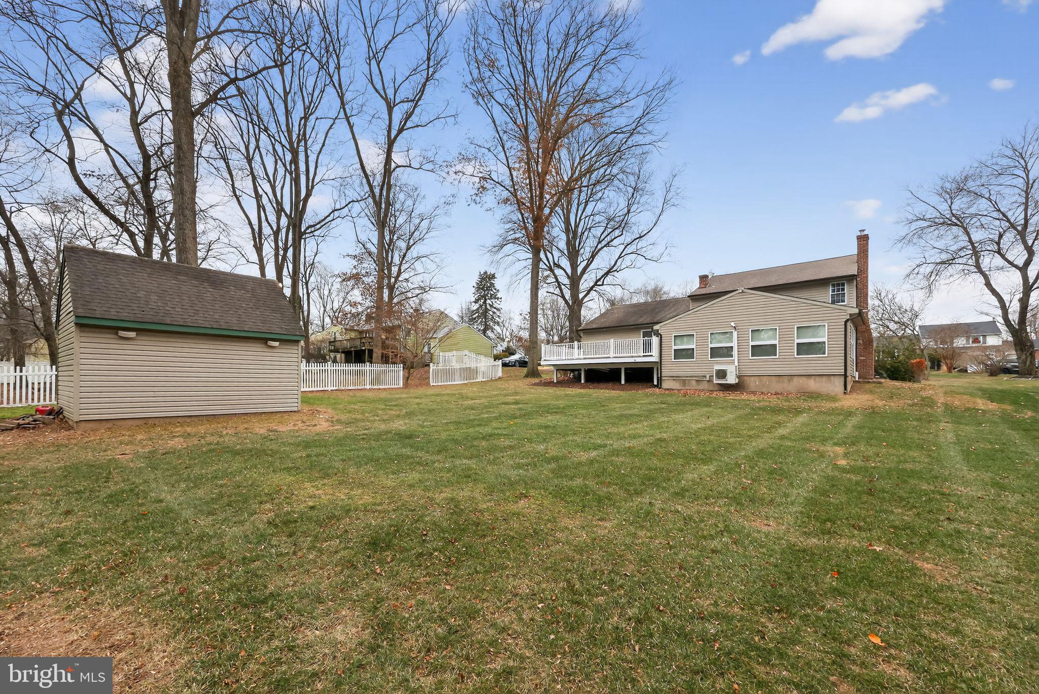 NORTHAMPTON HILLS - Residential