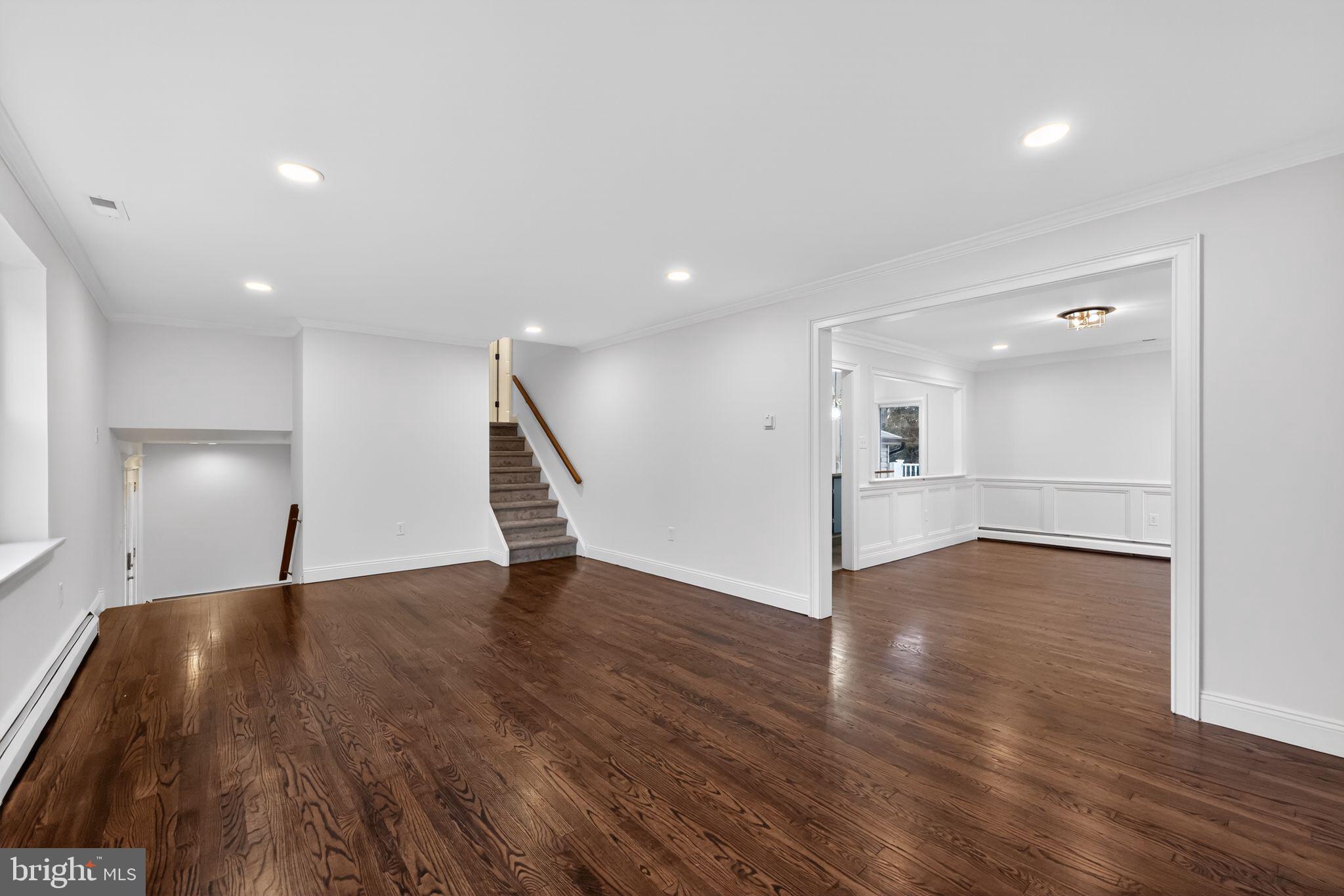 NORTHAMPTON HILLS - Residential