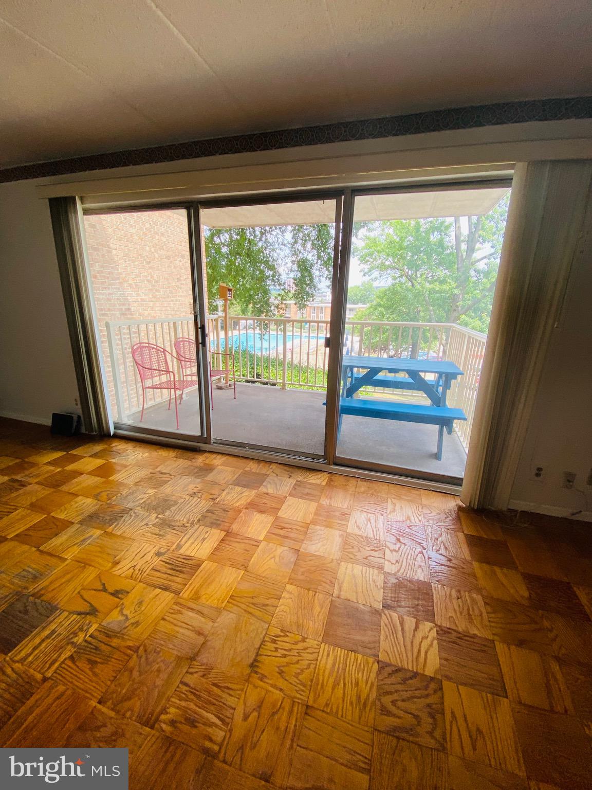 HUNTINGTON CLUB - Residential