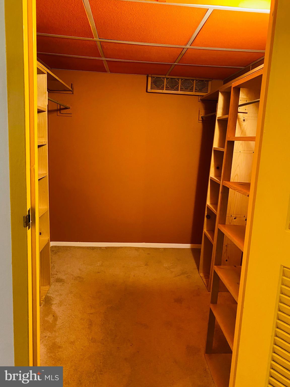 HUNTINGTON CLUB - Residential