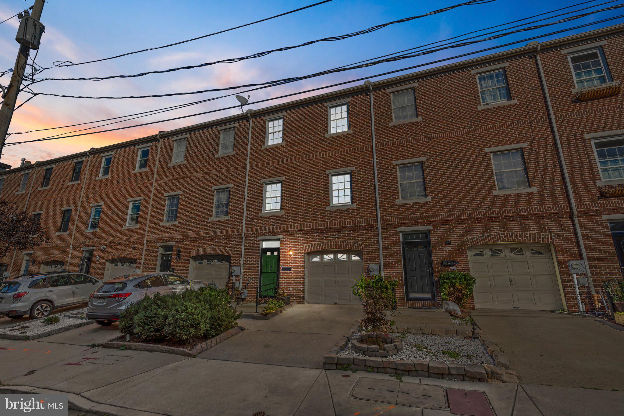 913 N HANCOCK STREET