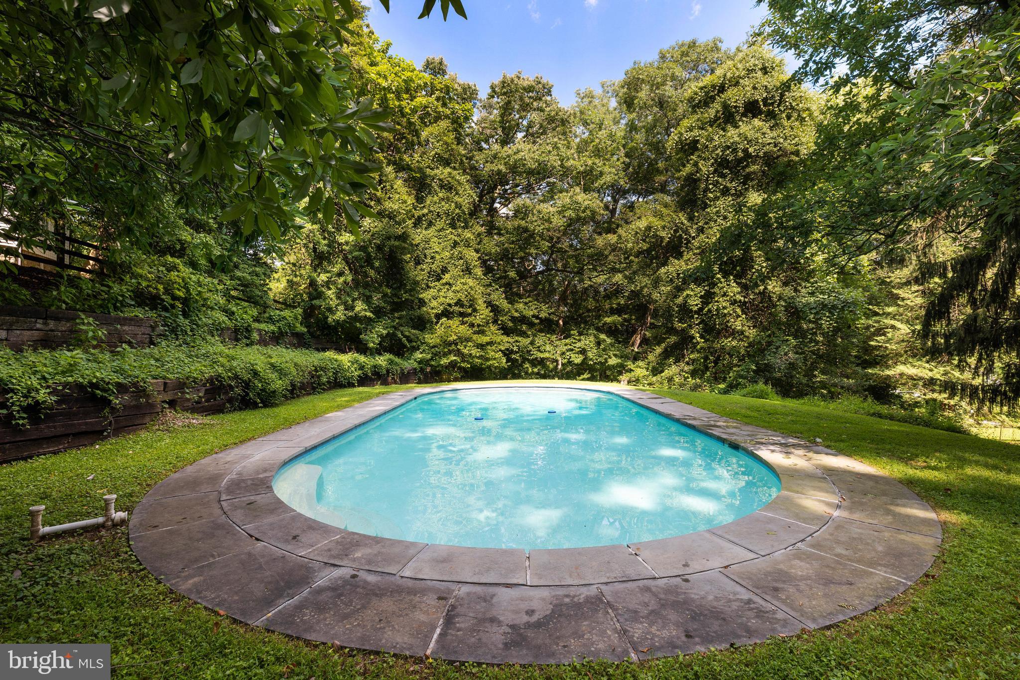 RUXTON - Residential