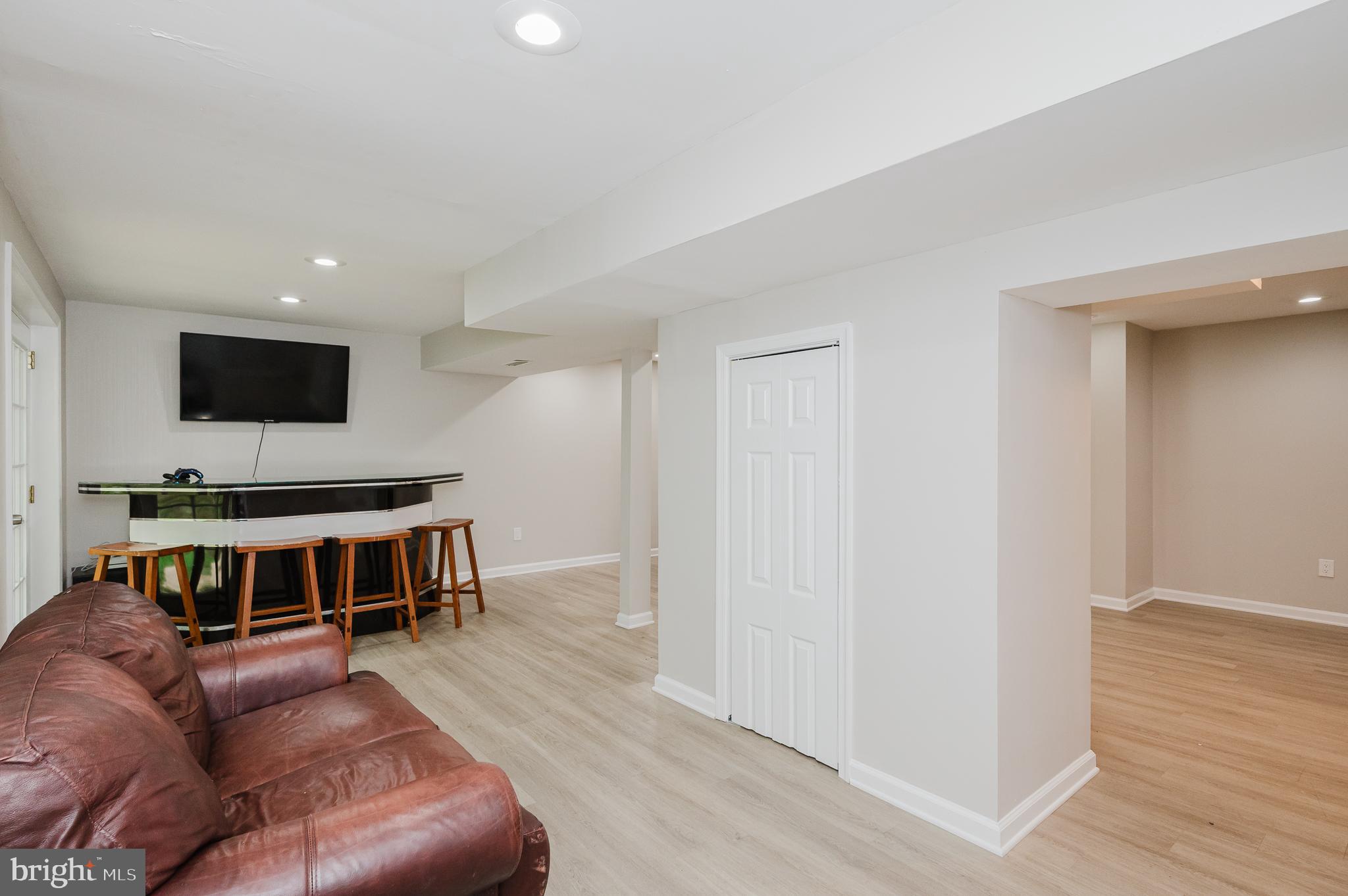 BROADVIEW - Residential
