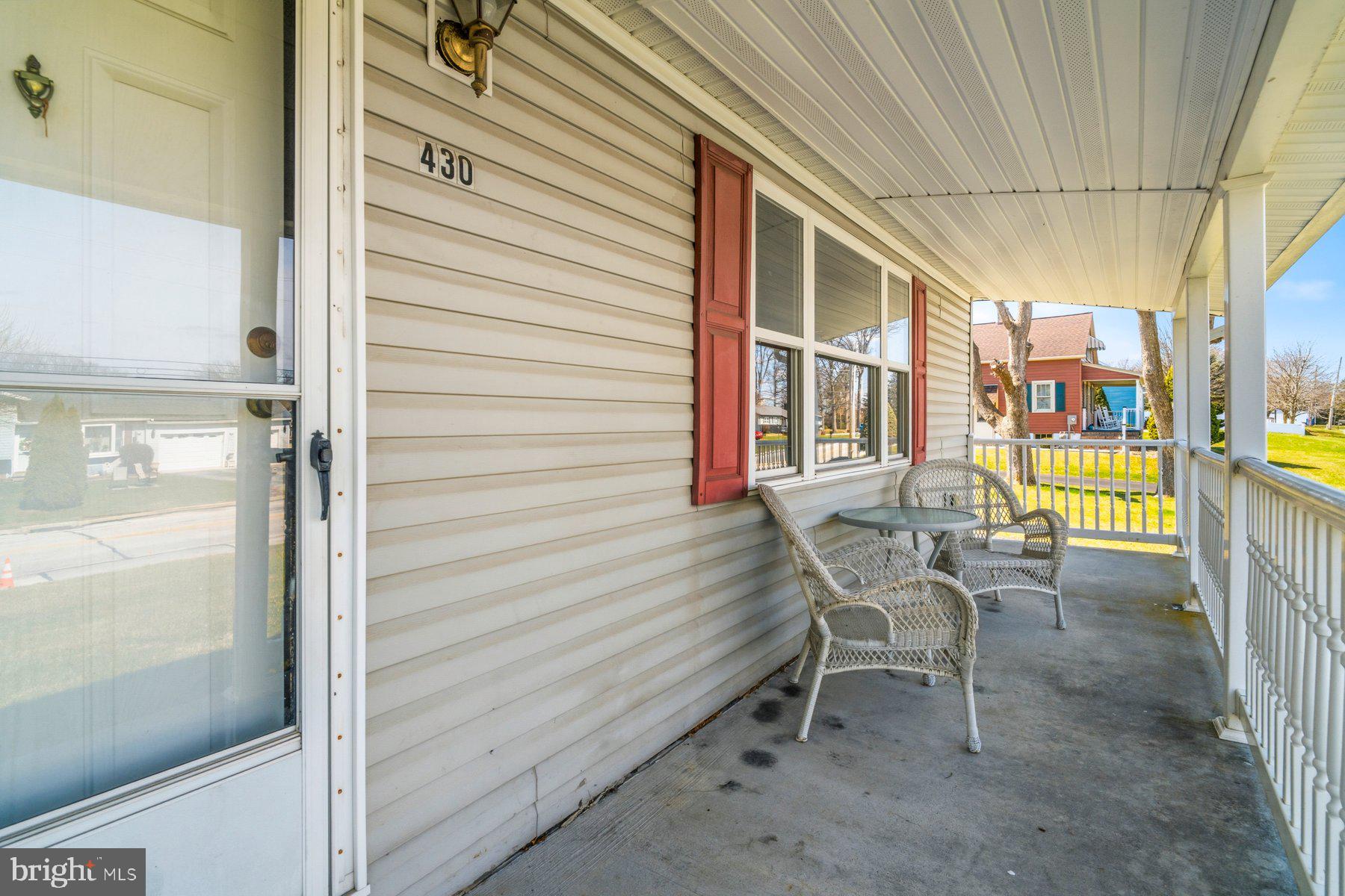 CLOVER LANE - Residential