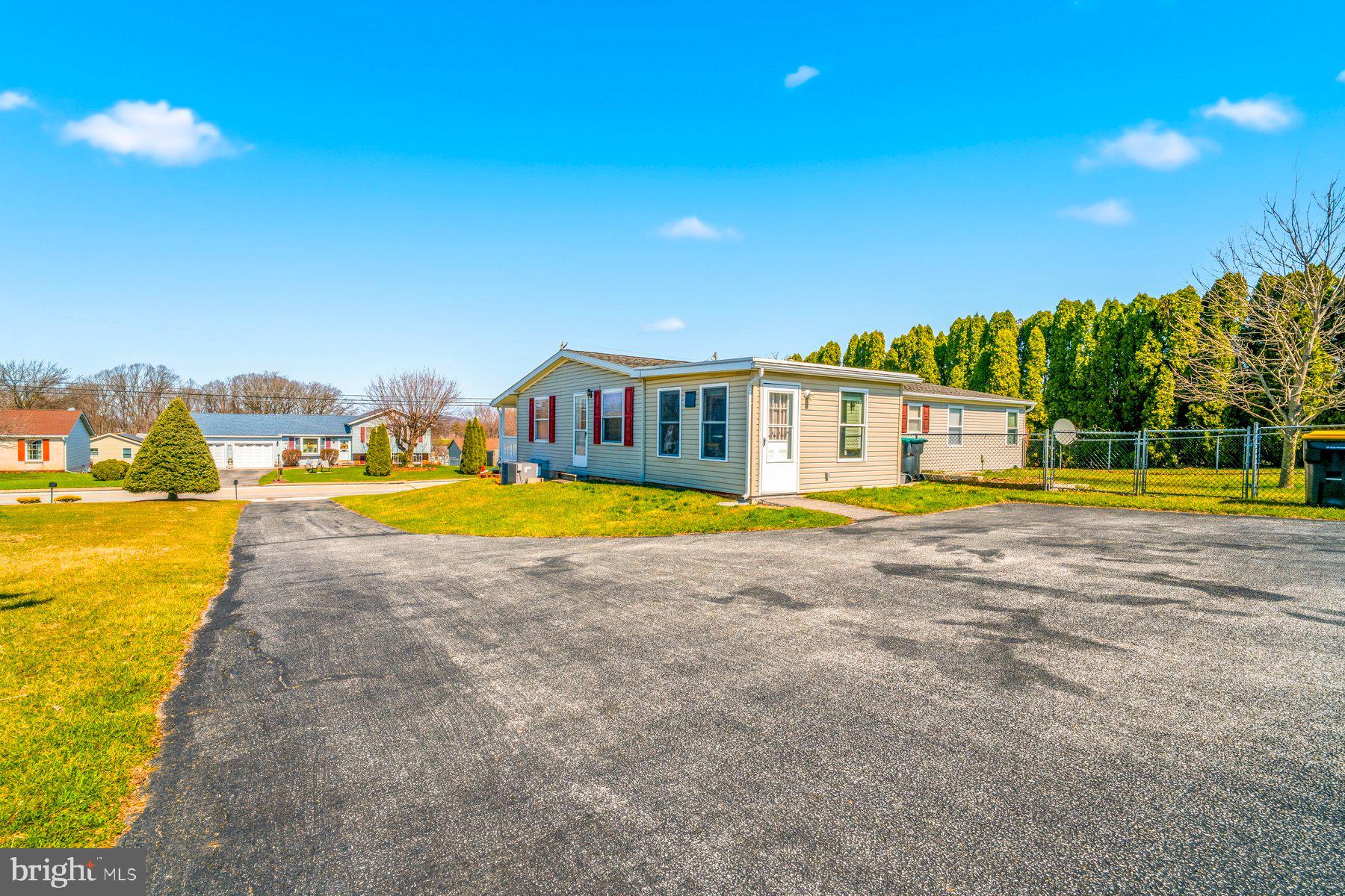 CLOVER LANE - Residential