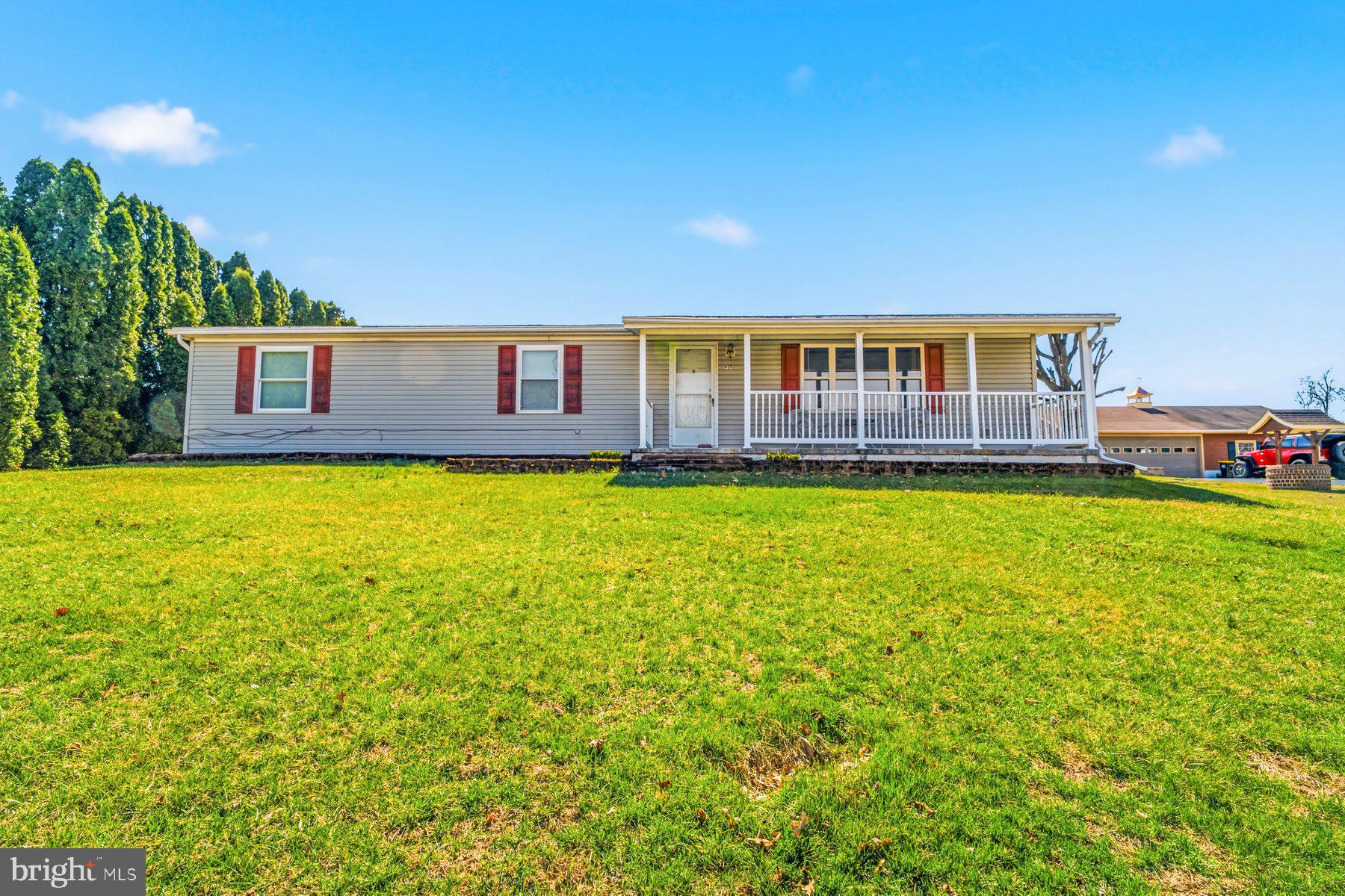 CLOVER LANE - Residential