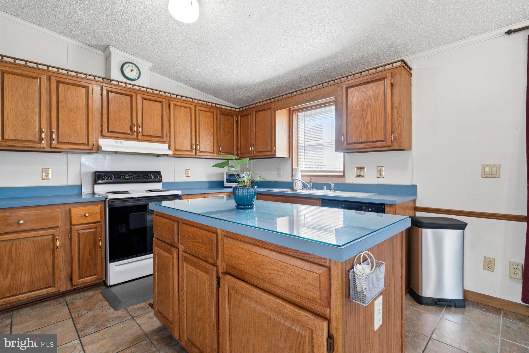 CLOVER LANE - Residential