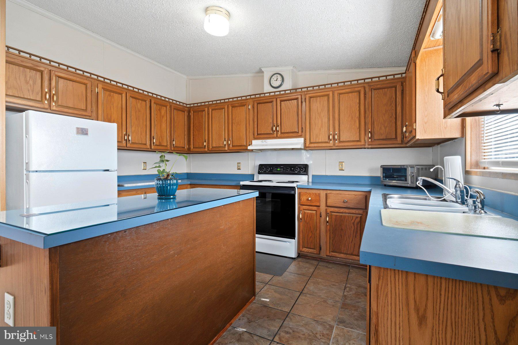 CLOVER LANE - Residential