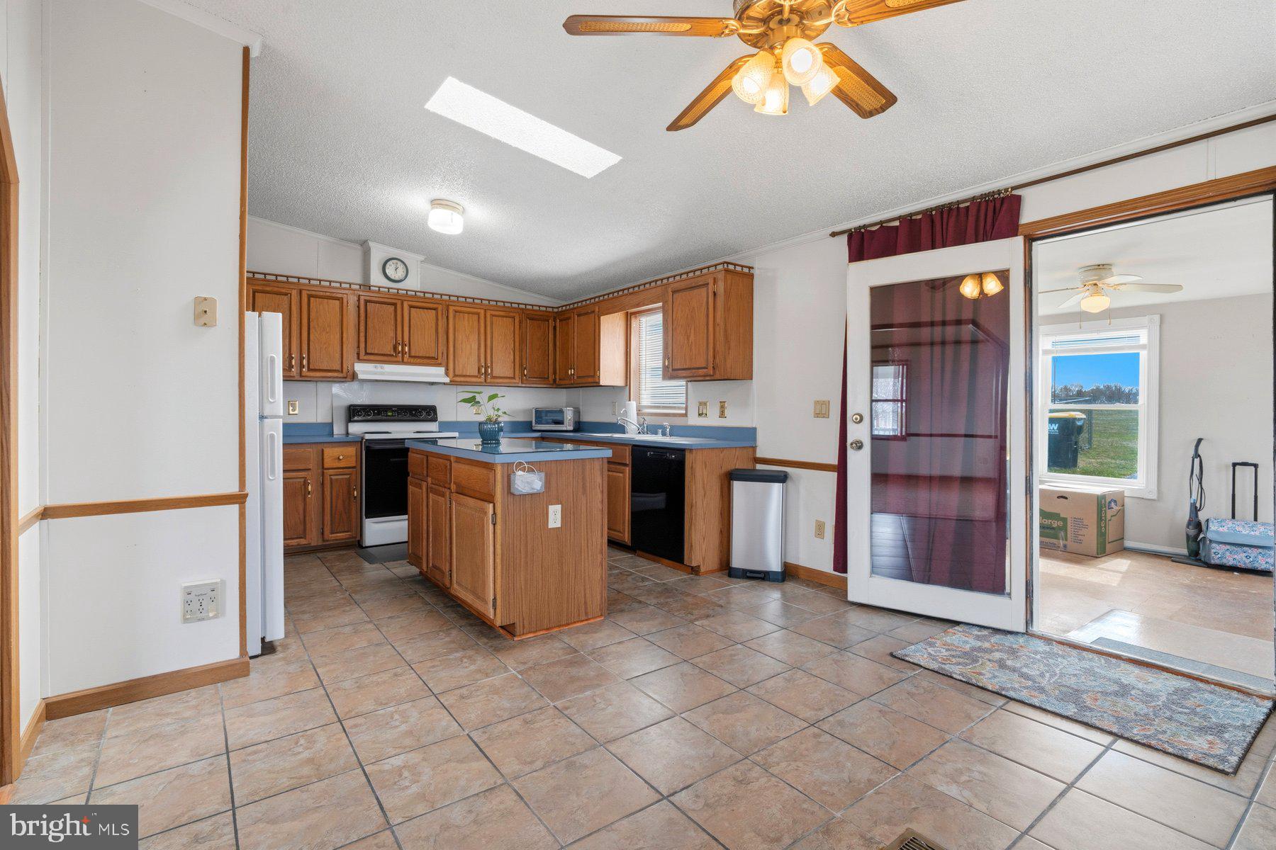 CLOVER LANE - Residential