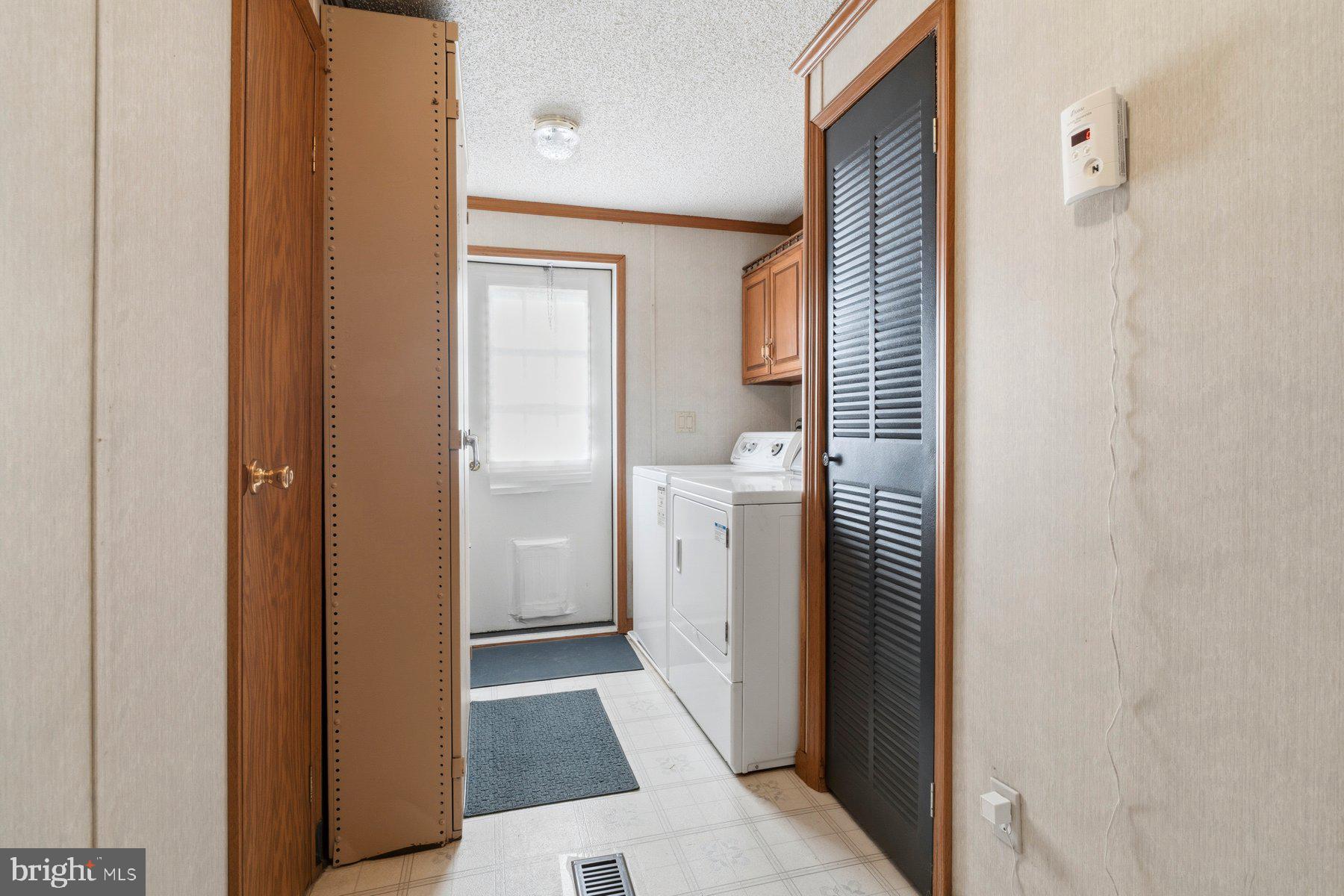 CLOVER LANE - Residential