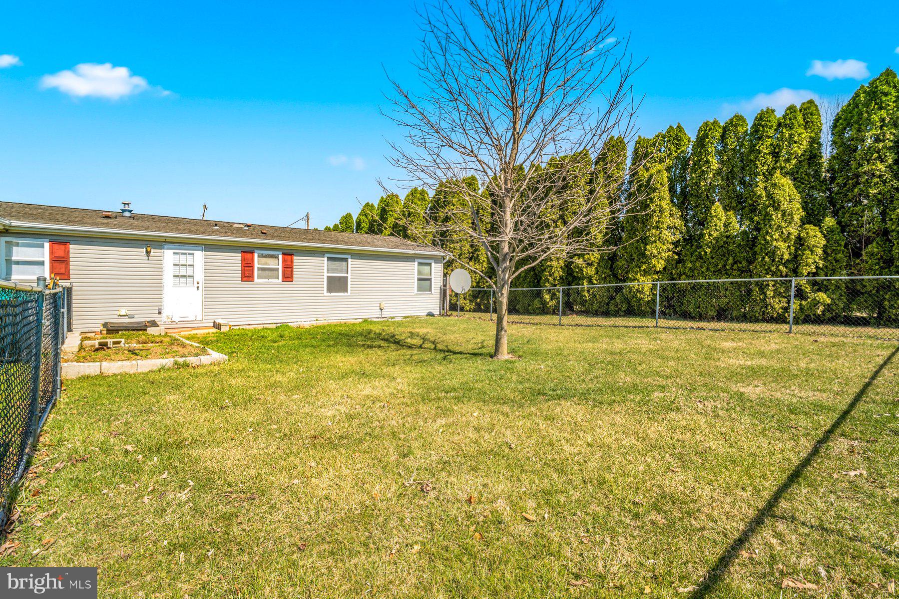 CLOVER LANE - Residential