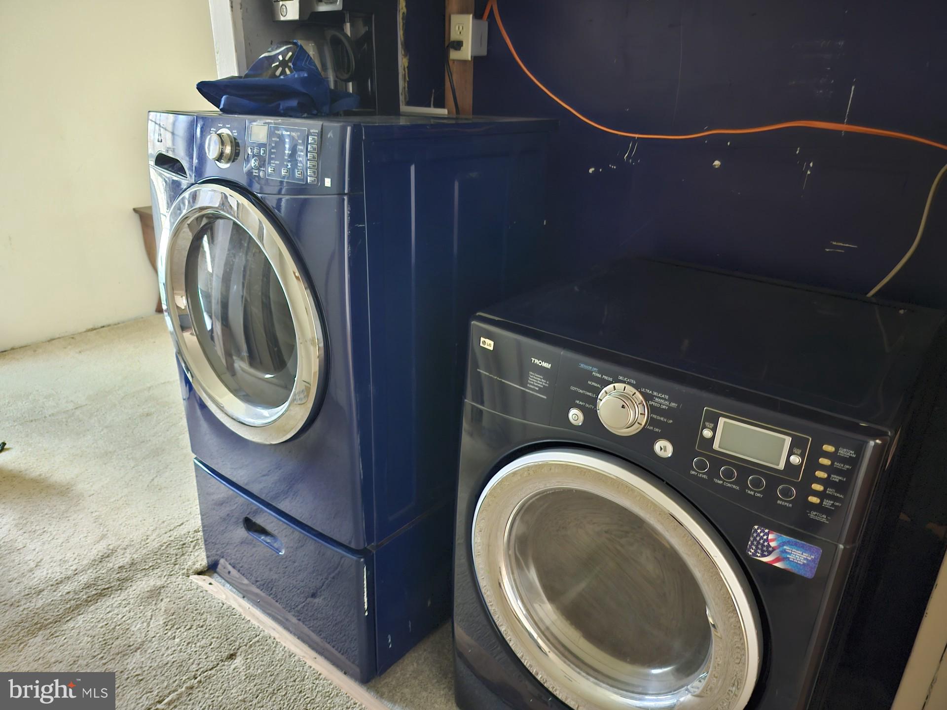 WOODLAND ESTATES - Residential