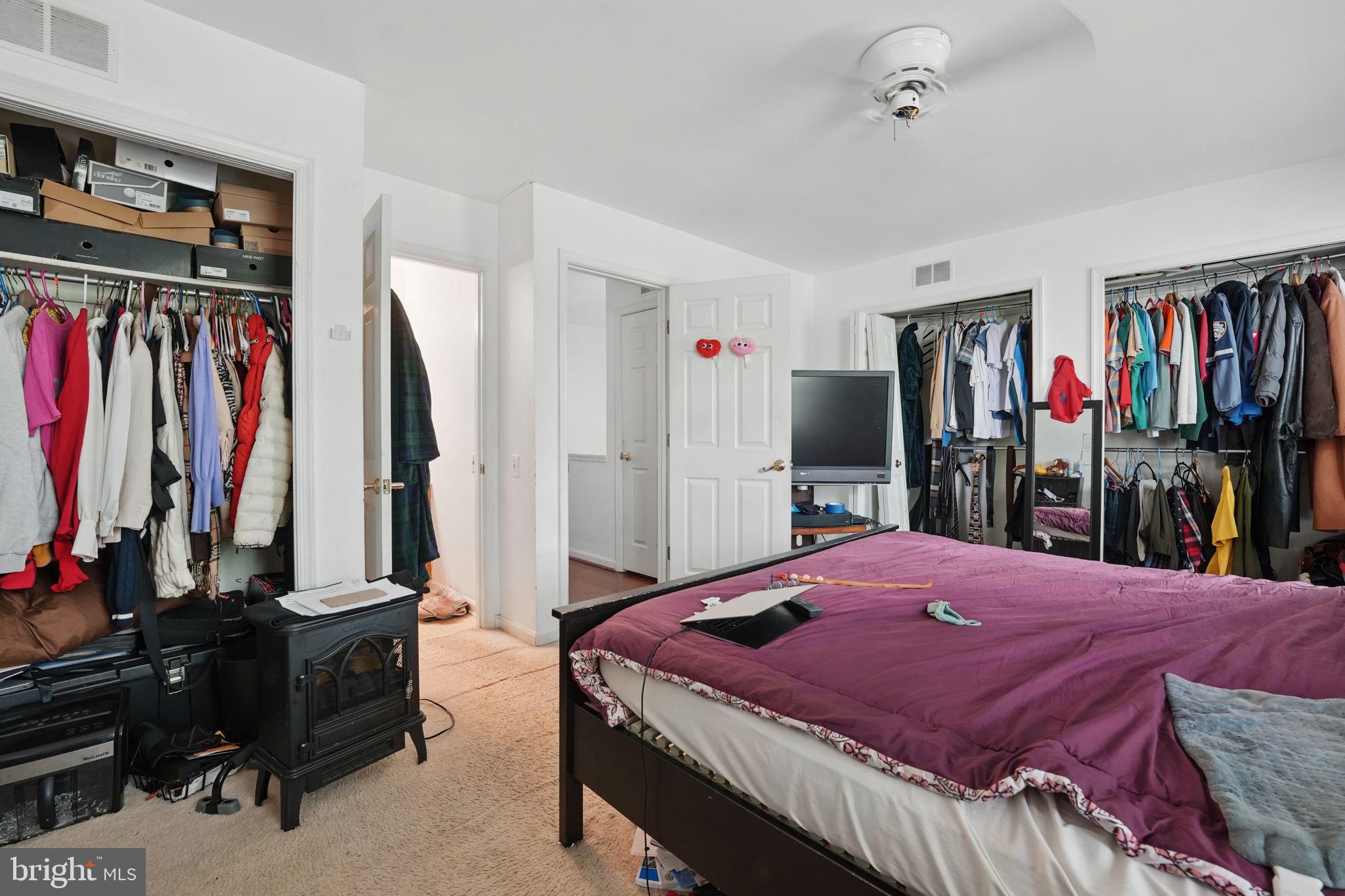 RIVER OAKS - Residential