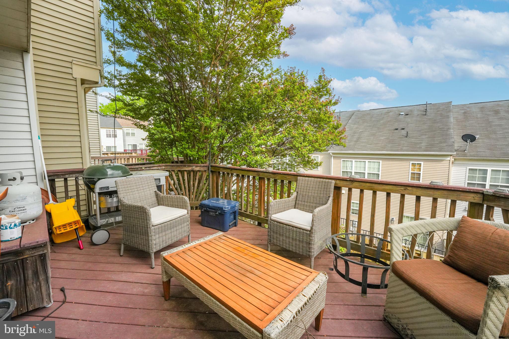 RIVER OAKS - Residential