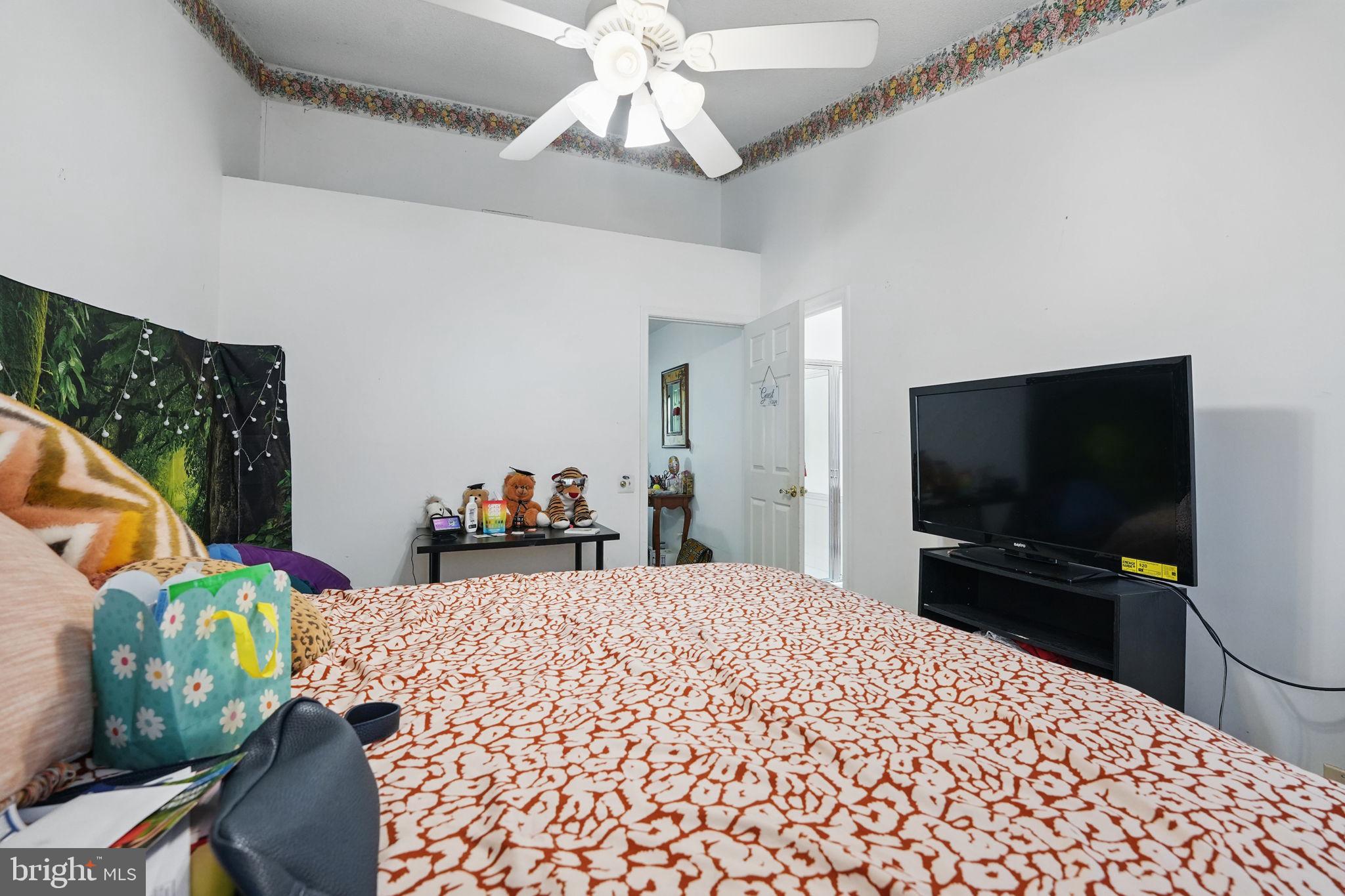 RIVER OAKS - Residential