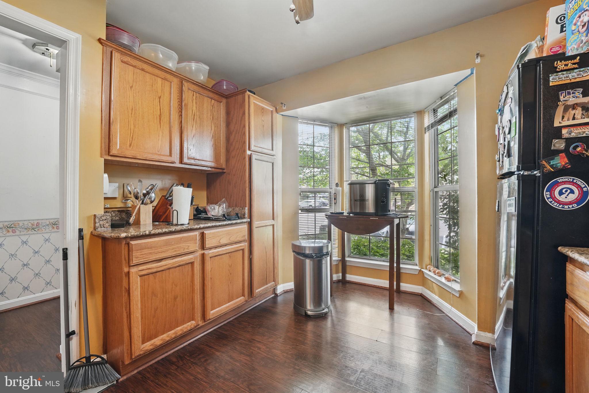 RIVER OAKS - Residential