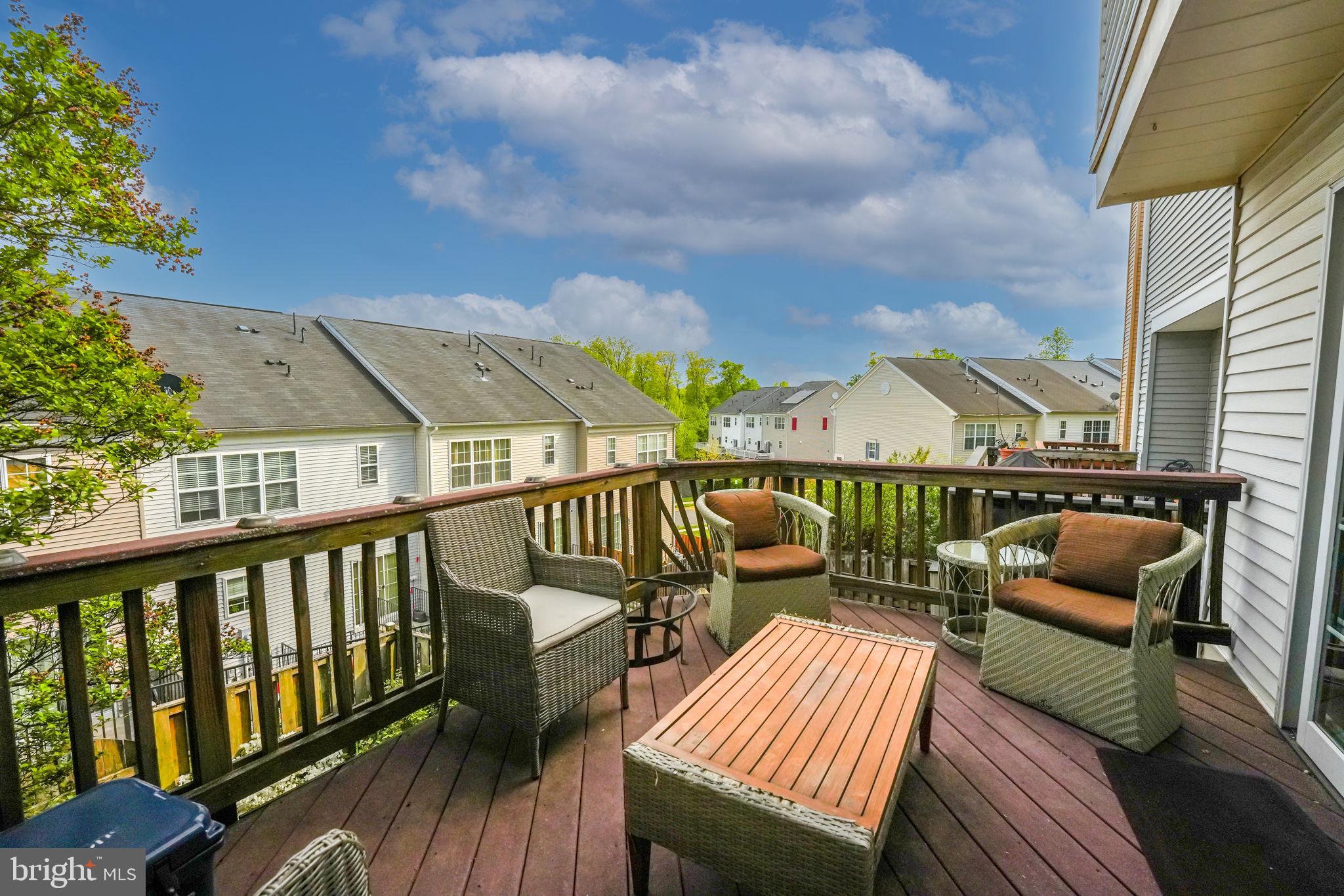 RIVER OAKS - Residential